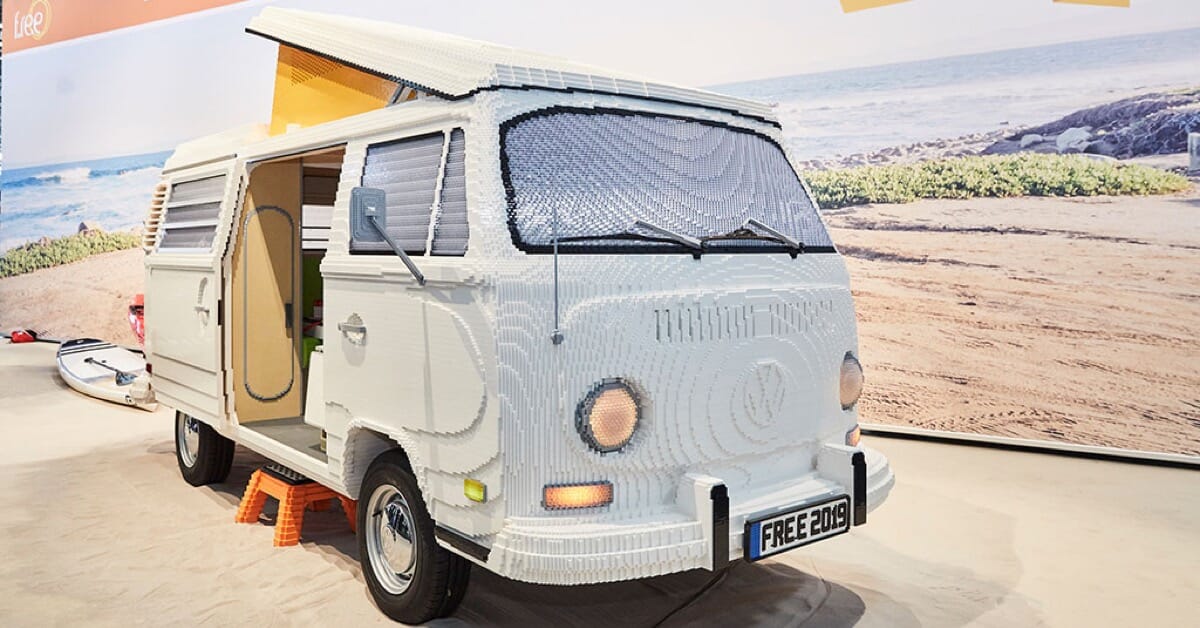 Der weltgrößte Camper Van aus LEGO Steinen » MAHAG Volkswagen  Nutzfahrzeugzentrum