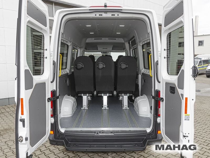 VW Crafter 35 Kombi 9 Sitzer Ansicht Hinten