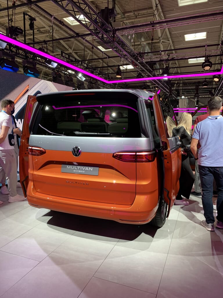 VW Multivan T7 auf der IAA München 2021 Heck