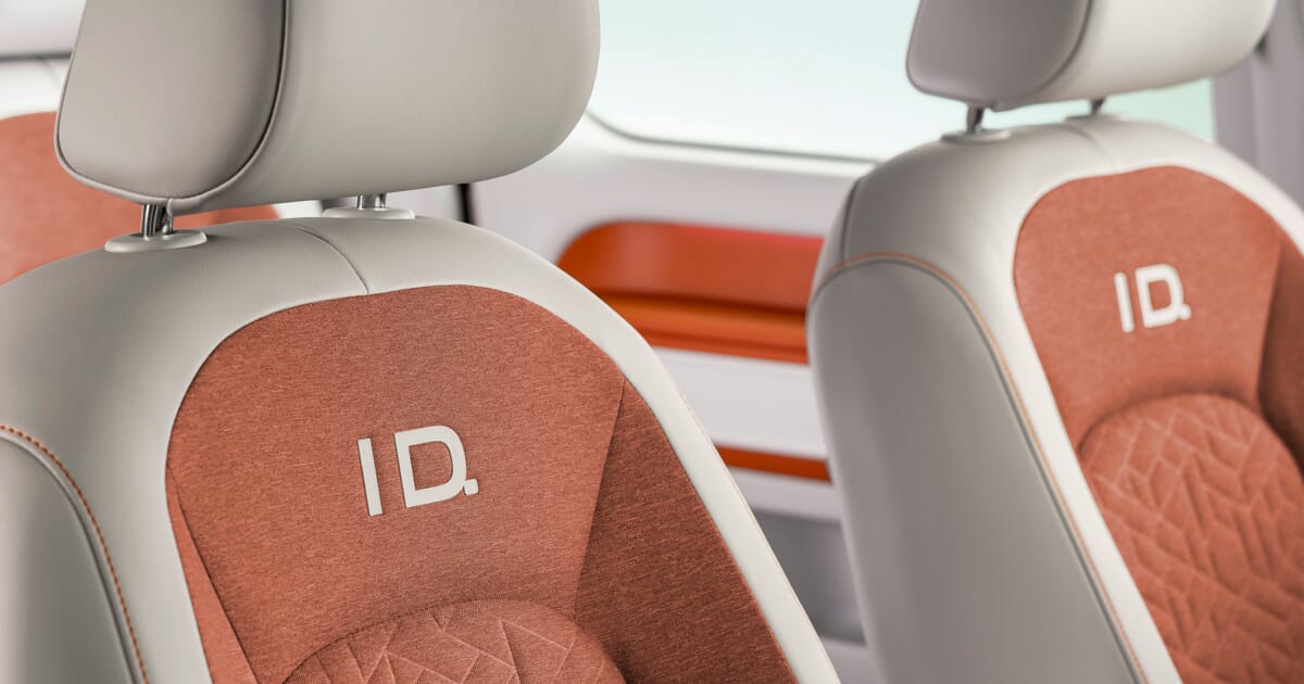 Volkswagen ID Buzz Innenaufnahme Sitze stellt die Zweifarbigkeit im ID. Buzz da