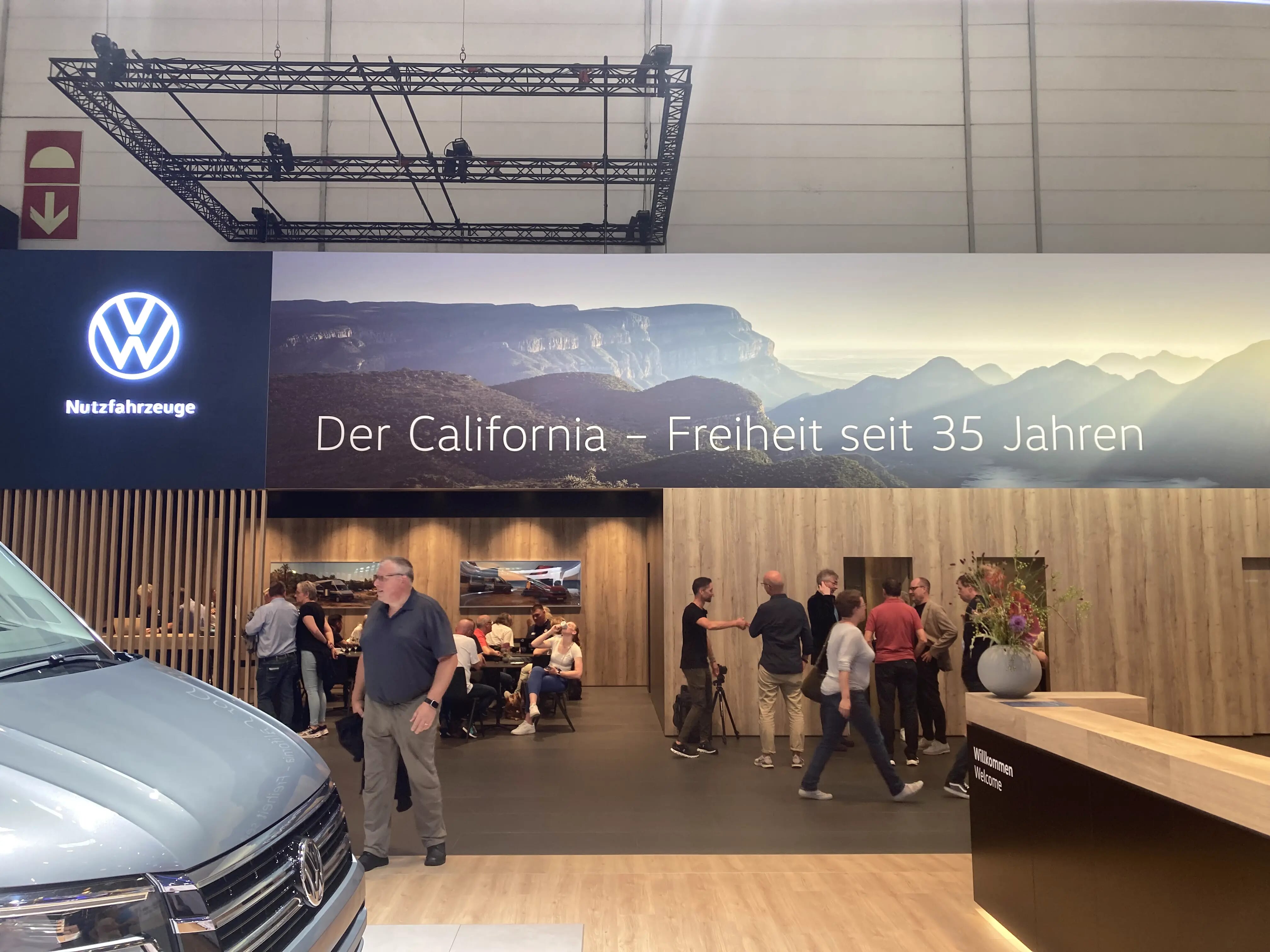 Der Volkswagen Stand bei CARAVAN SALON Duesseldorf 2023