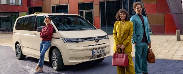 Neue Volkswagen Mutlivan T7 als Taxi.