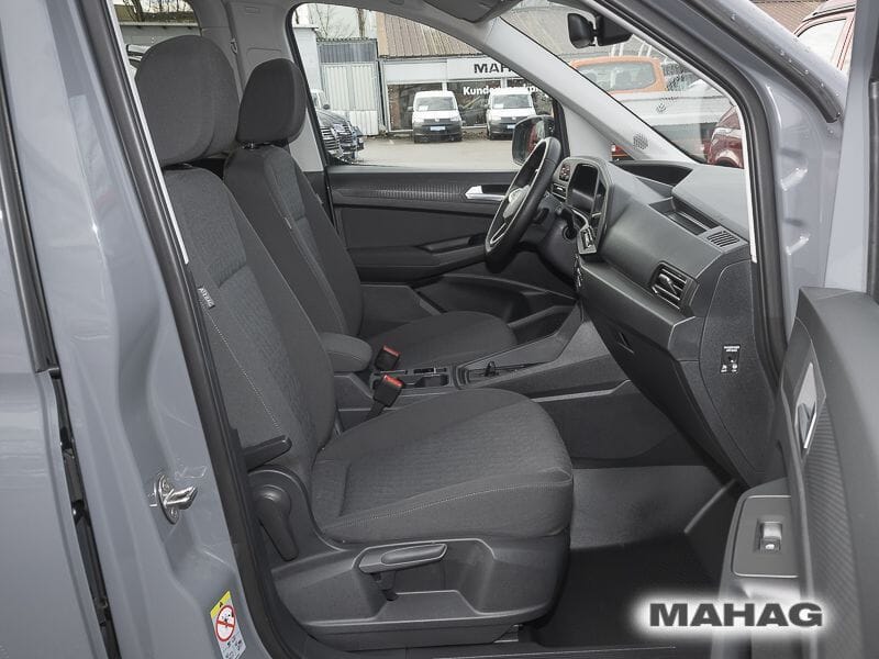 Fahrzeugabbildung Volkswagen Caddy Maxi "Dark Label" 1.5 TSI DSG