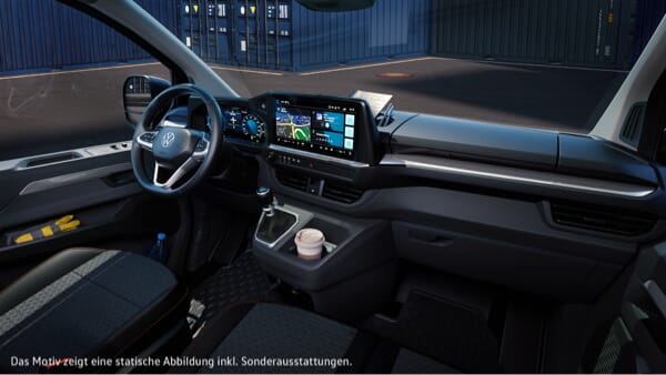 Der neue VW Transporter (2024) T7, Fahrerraum Armaturenbrett und Lenkrad.