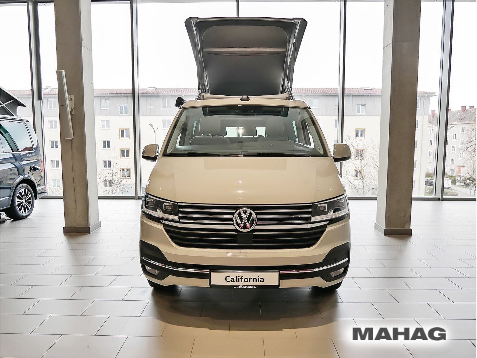 Fahrzeugabbildung Volkswagen T6.1 California Ocean 2,0 l 110 kW TDI Front DSG