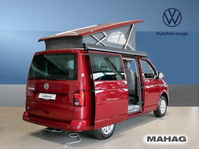 Fahrzeugabbildung Volkswagen T6.1 California Ocean 2,0 l 110 kW TDI Front DSG