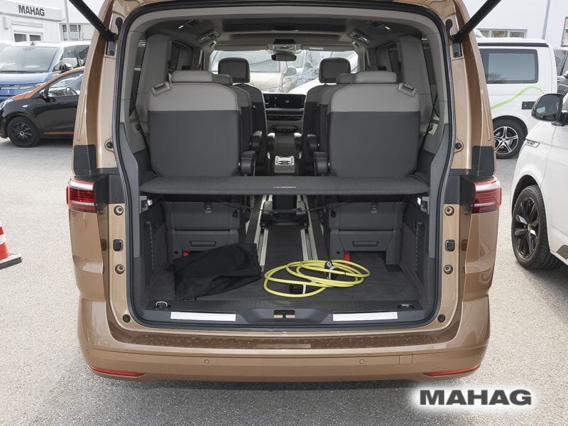 Fahrzeugabbildung Volkswagen T7 Multivan LÜ Style 1.4 TSI Hybrid