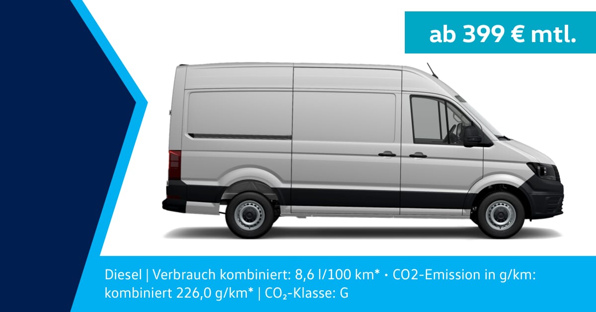 Seitenansicht eines silbernen Volkswagen Crafter Kastenwagens, angeboten mit einem Leasingpreis ab 399 Euro monatlich. Der Dieselverbrauch beträgt kombiniert 8,6 l/100 km, CO2-Emissionen von 226,0 g/km, CO2-Klasse G.