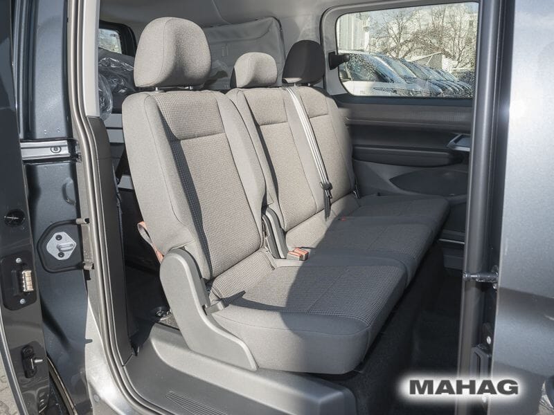 Fahrzeugabbildung Volkswagen Caddy California Maxi 2,0 l 90 kW TDI 7-Gang-DSG