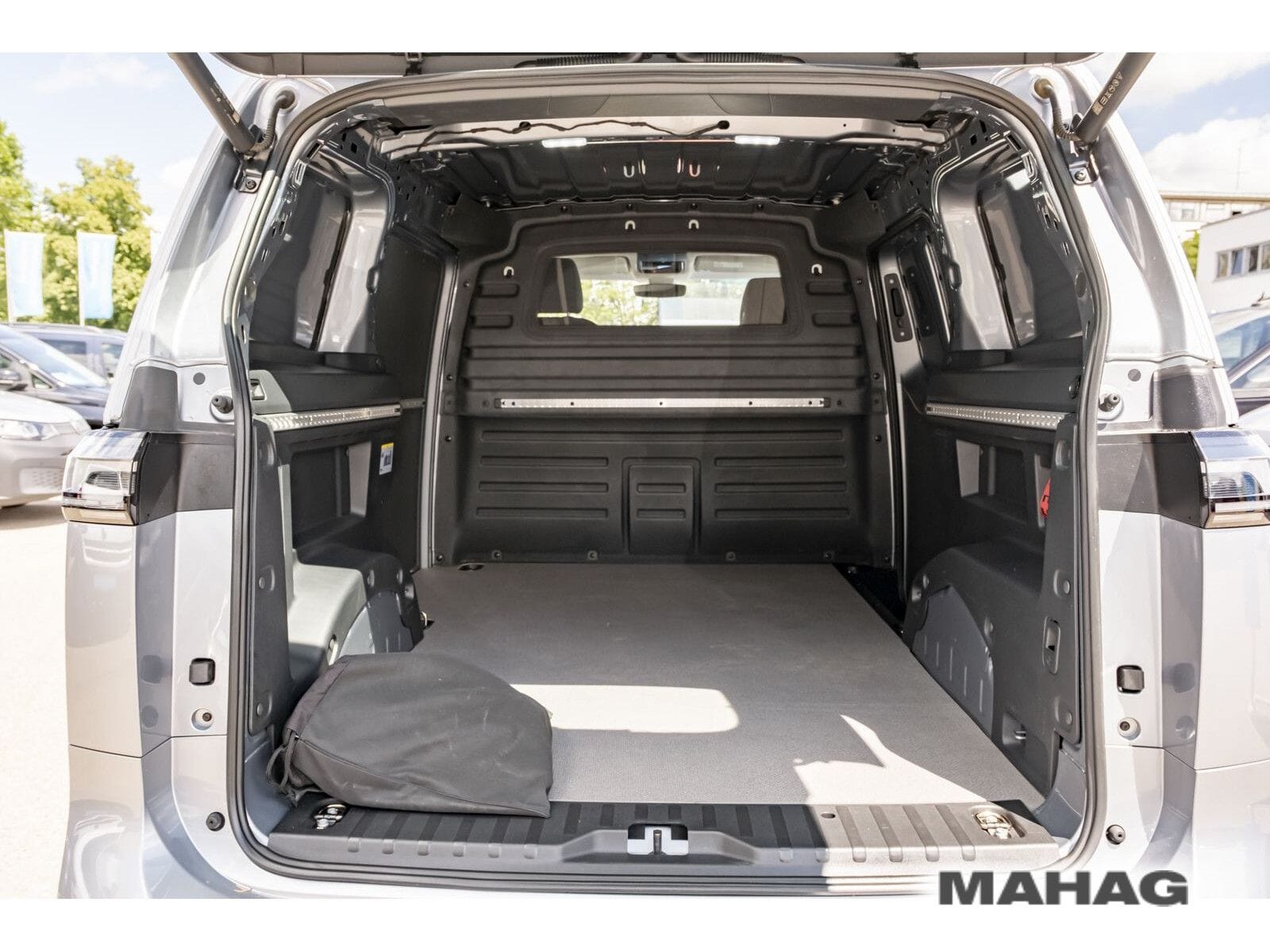 Fahrzeugabbildung Volkswagen ID.Buzz Cargo 150 kW