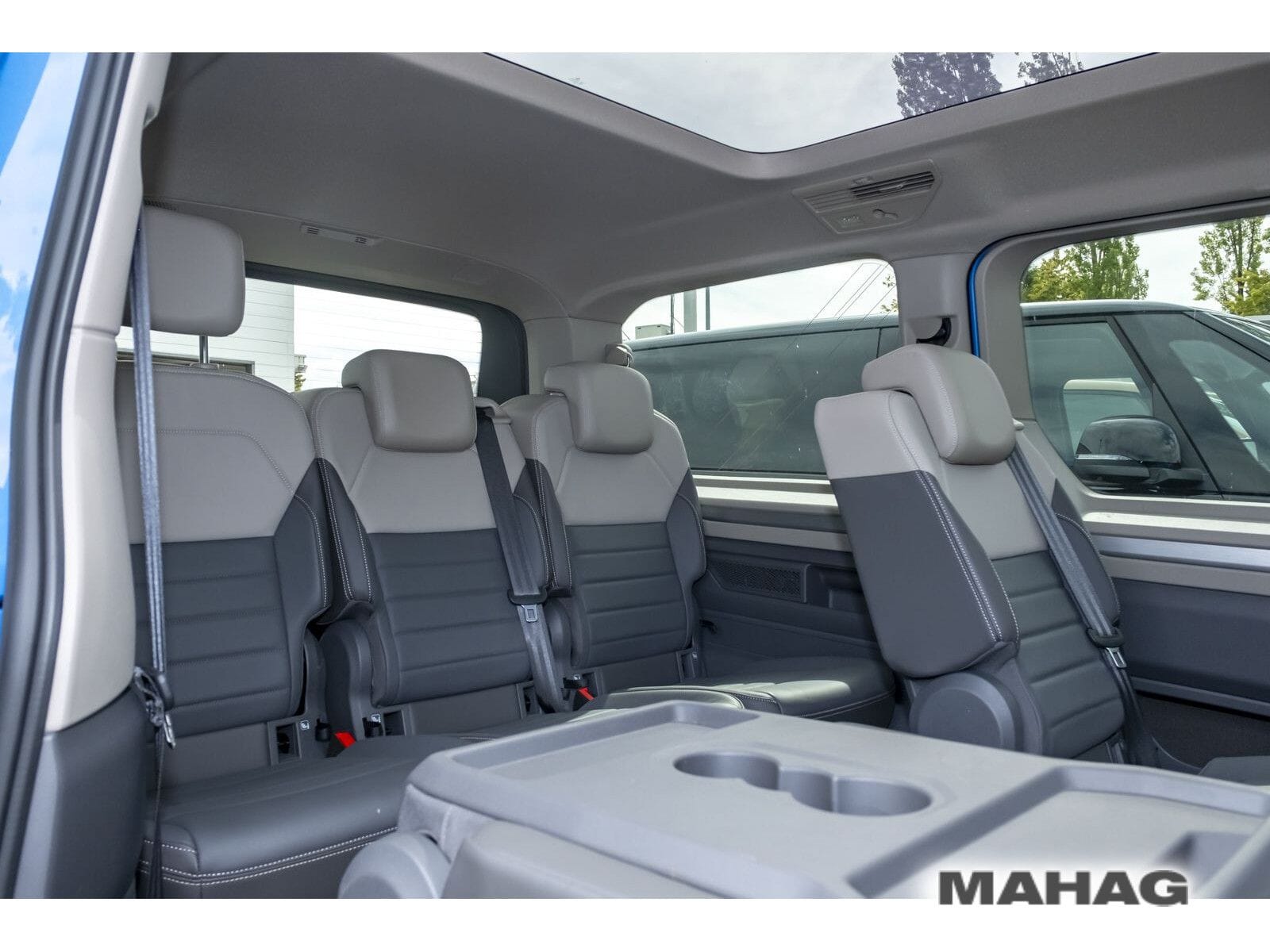 Fahrzeugabbildung Volkswagen T7 Multivan Langversion Life