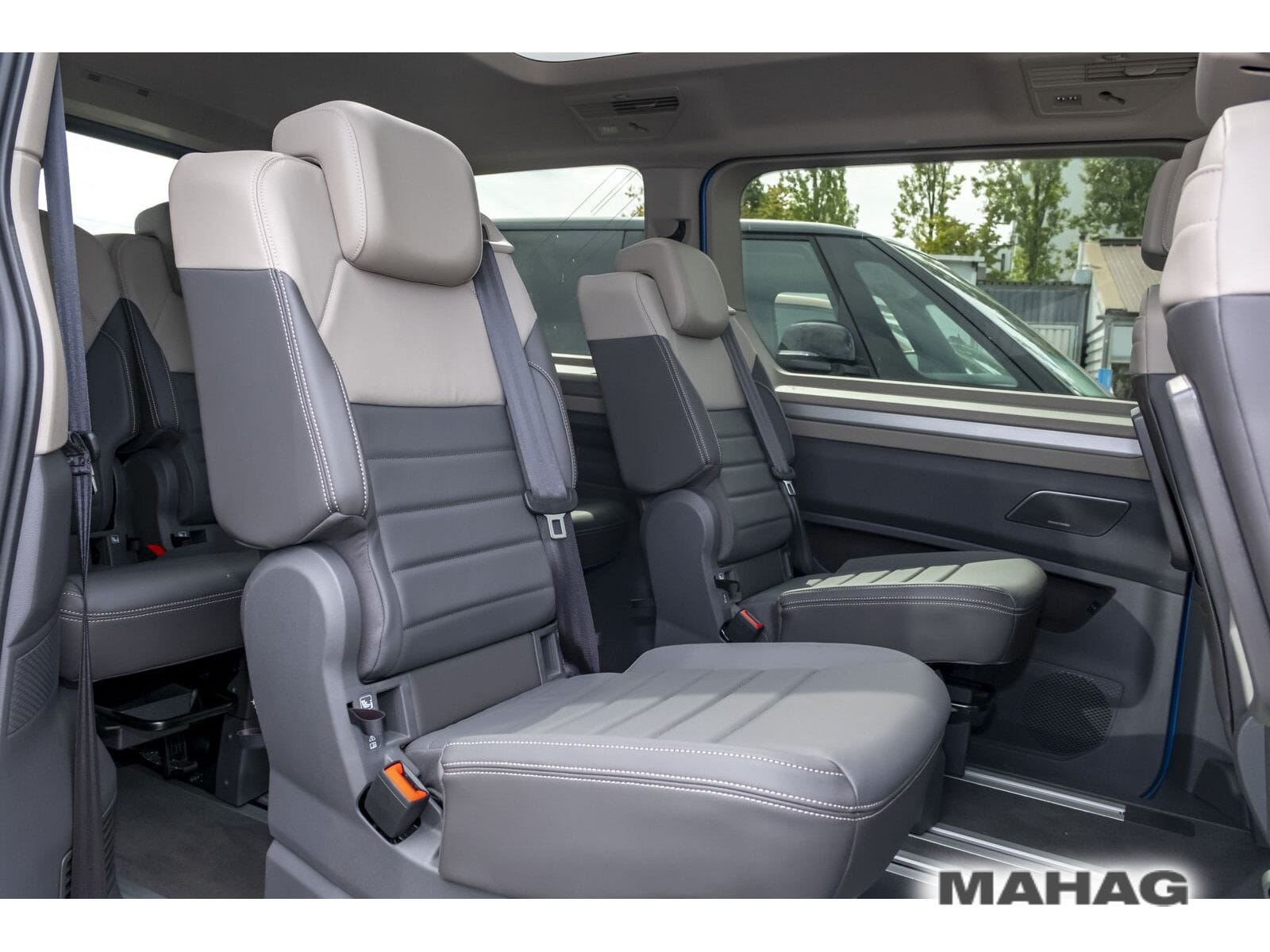 Fahrzeugabbildung Volkswagen T7 Multivan Langversion Life