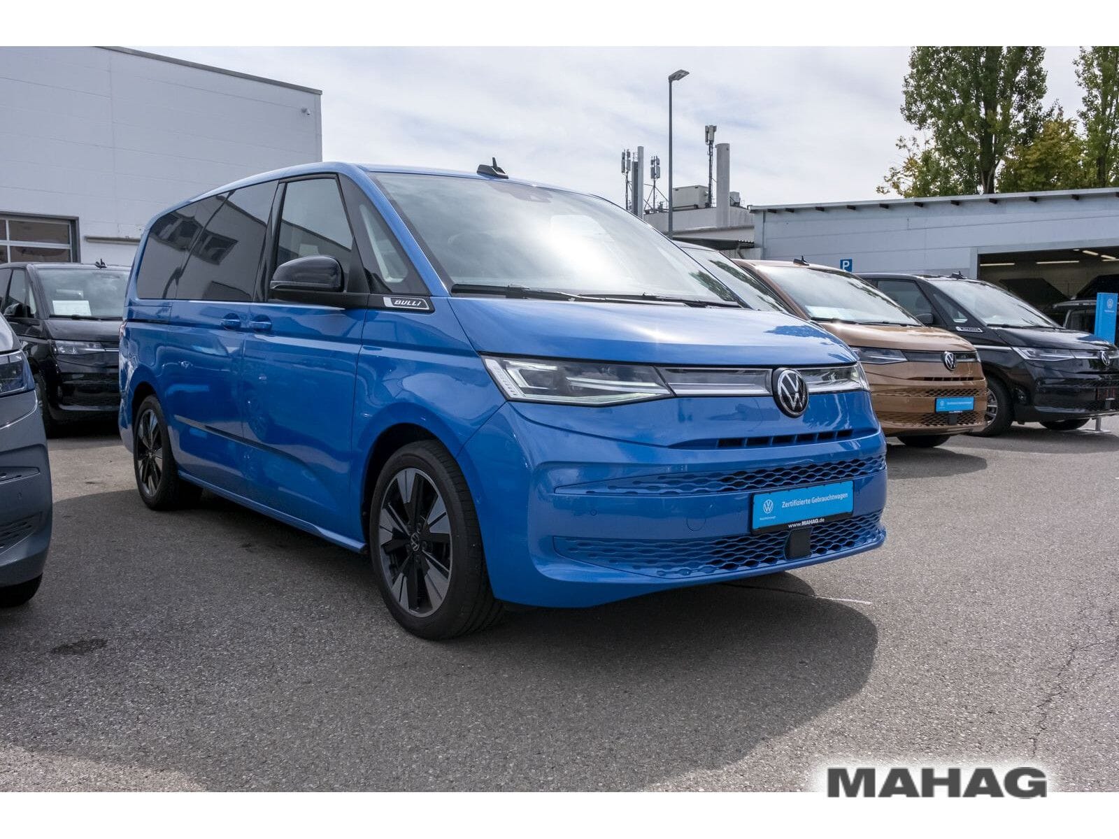 Fahrzeugabbildung Volkswagen T7 Multivan Langversion Life