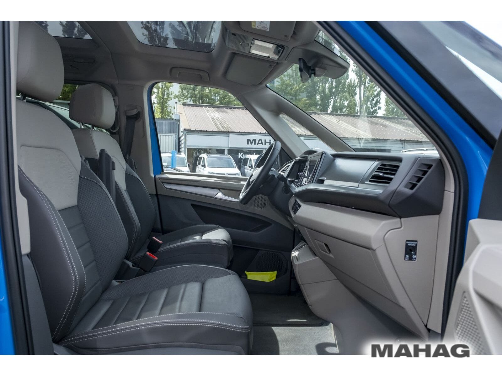 Fahrzeugabbildung Volkswagen T7 Multivan Langversion Life