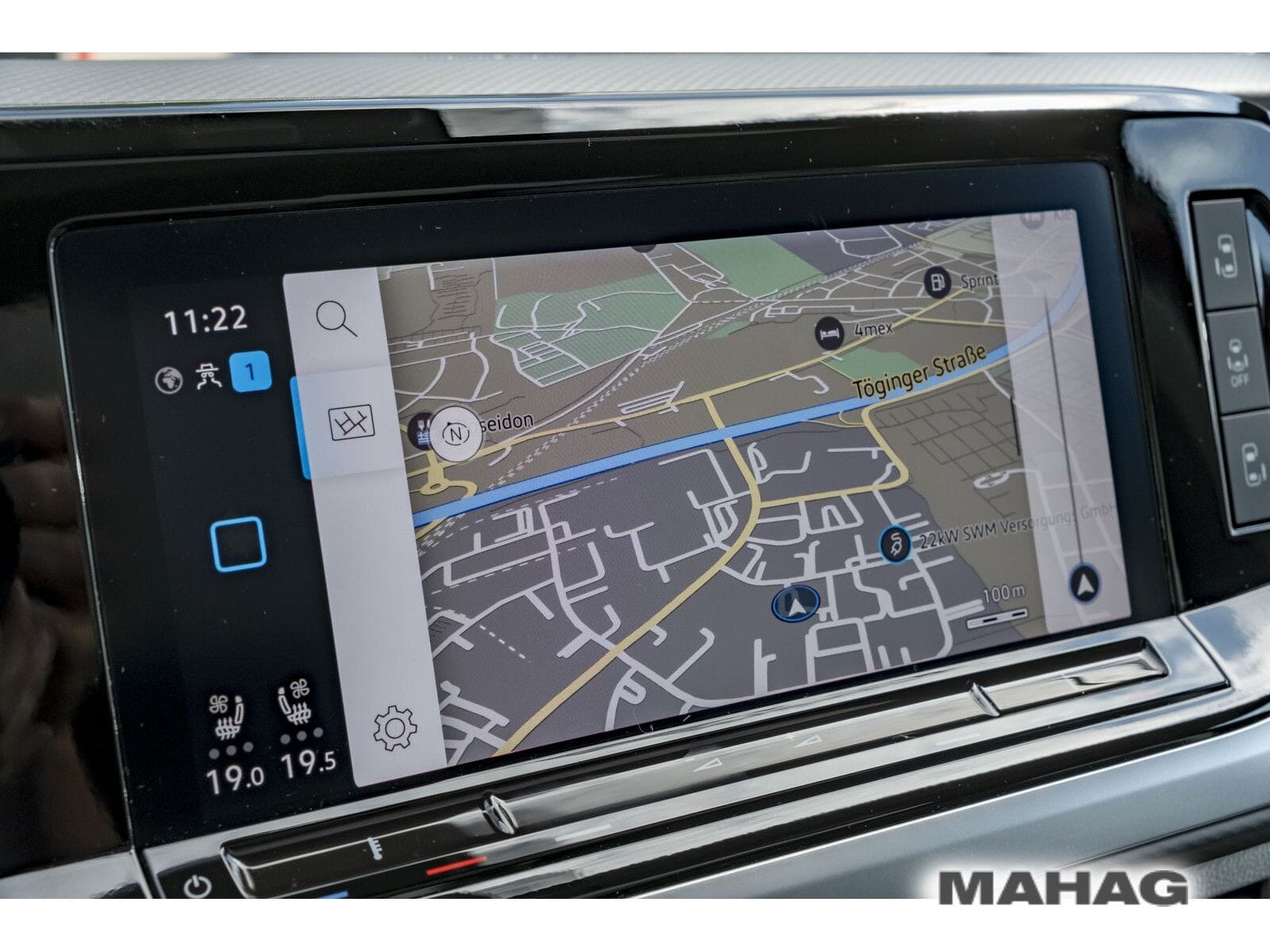 Fahrzeugabbildung Volkswagen T7 Multivan Life LÜ 150TSI