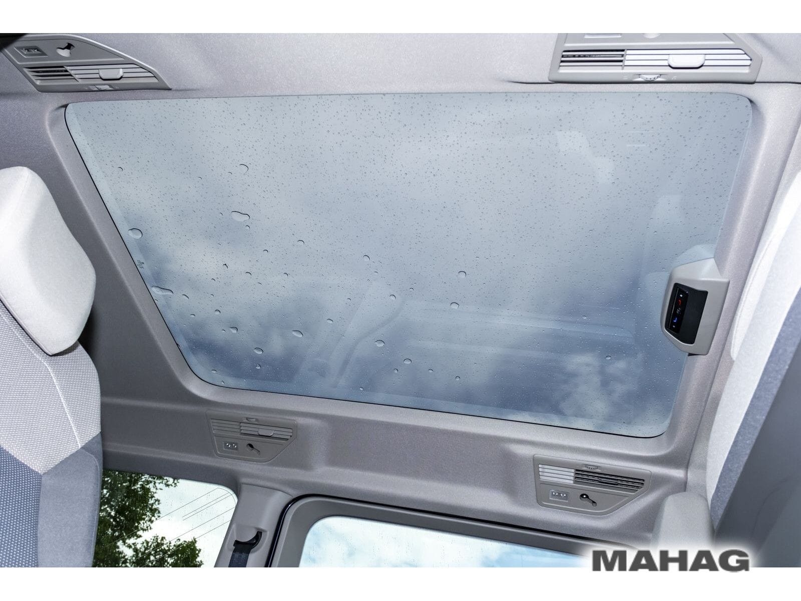 Fahrzeugabbildung Volkswagen T7 Multivan Life LÜ110 TDI