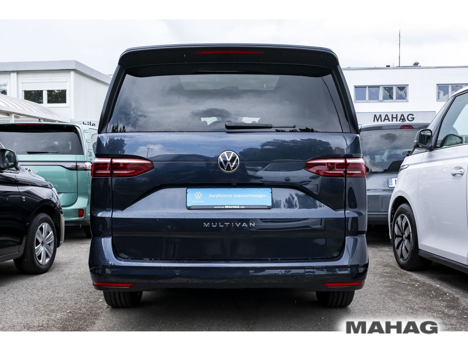 Fahrzeugabbildung Volkswagen T7 Multivan Life LÜ110 TDI