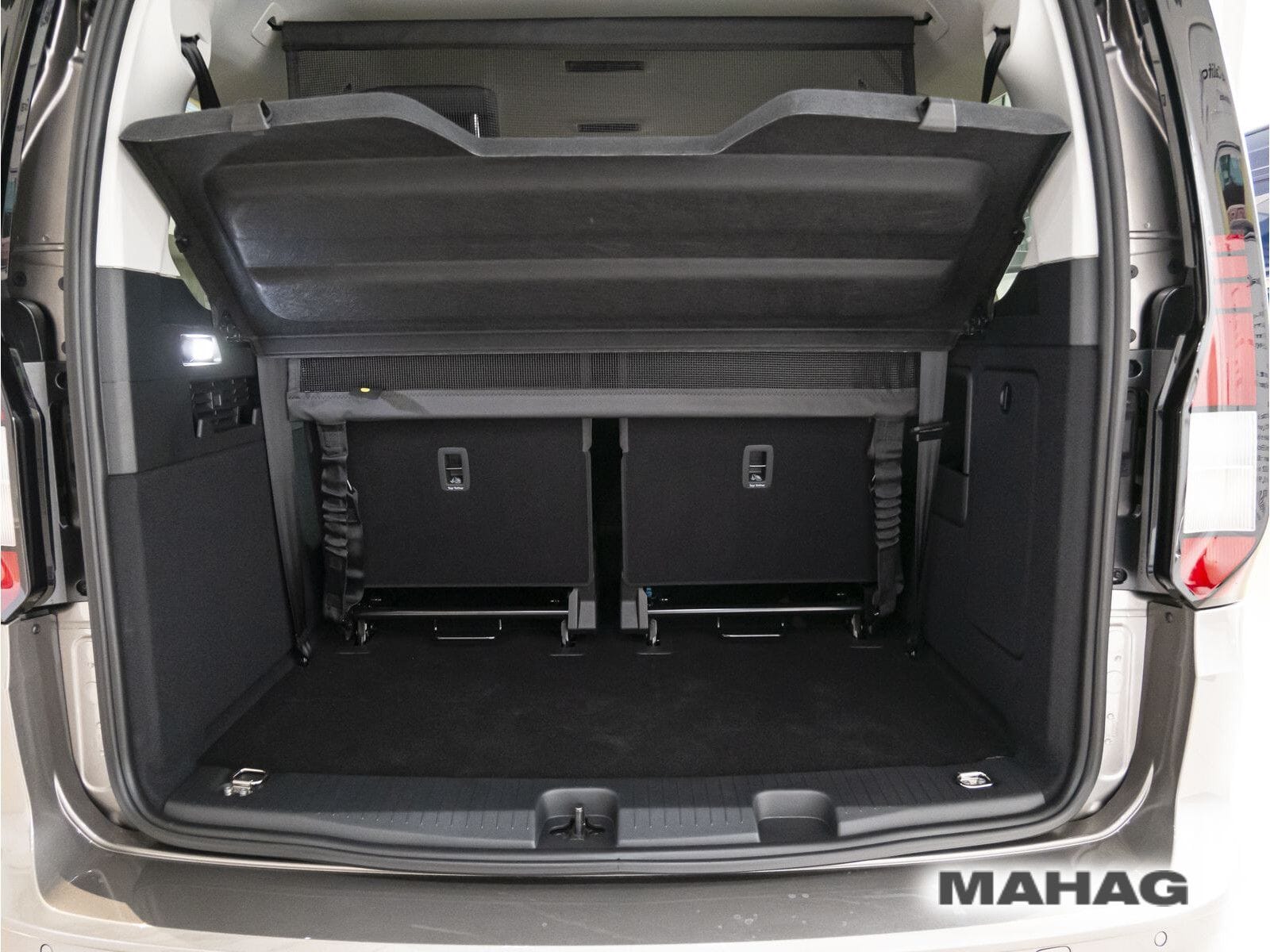 Fahrzeugabbildung Volkswagen Caddy Maxi Life 7-Sitzer 2,0l TDI 90kW 7Gang-DSG
