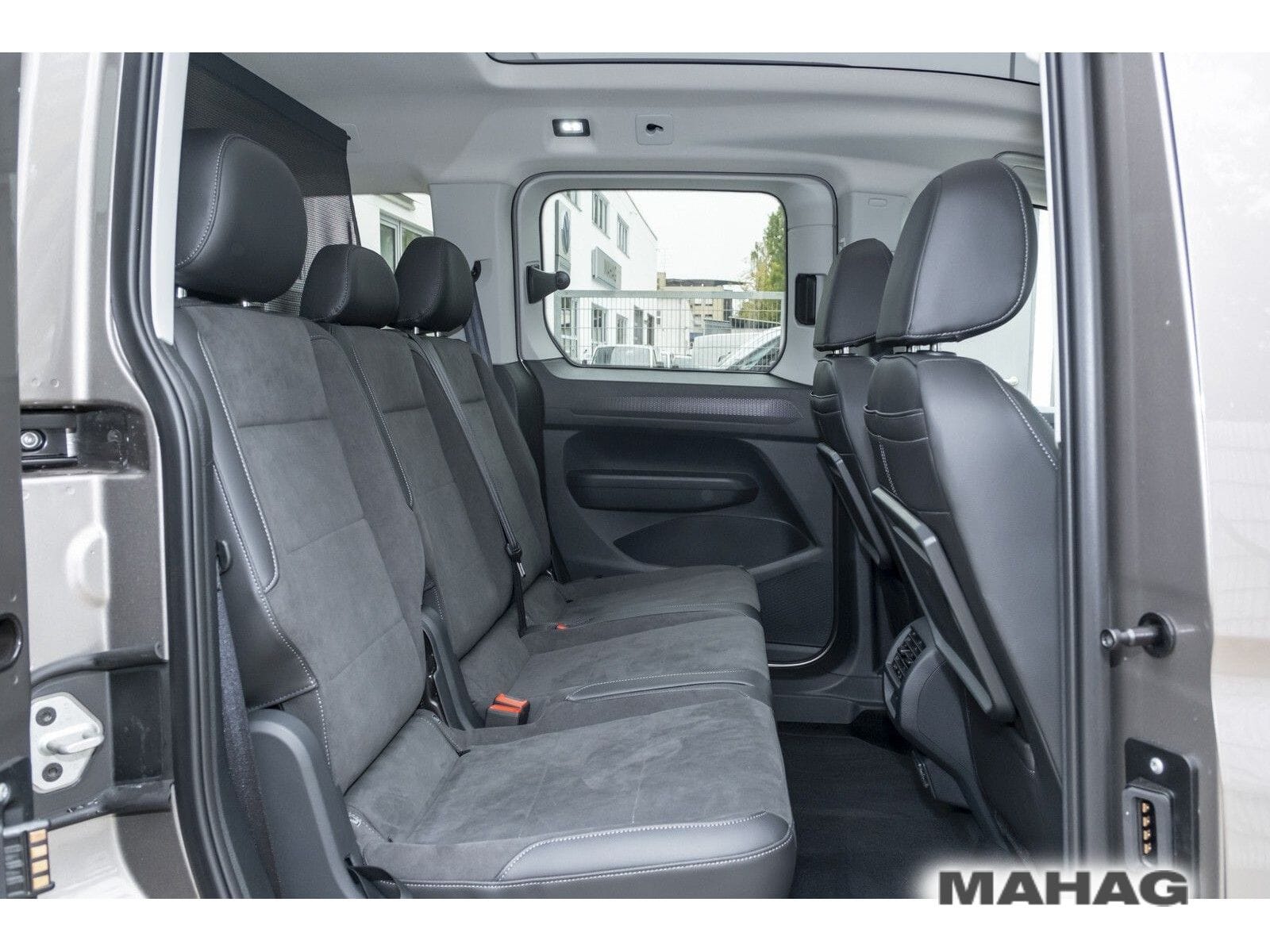 Fahrzeugabbildung Volkswagen Caddy Life e-Hybrid