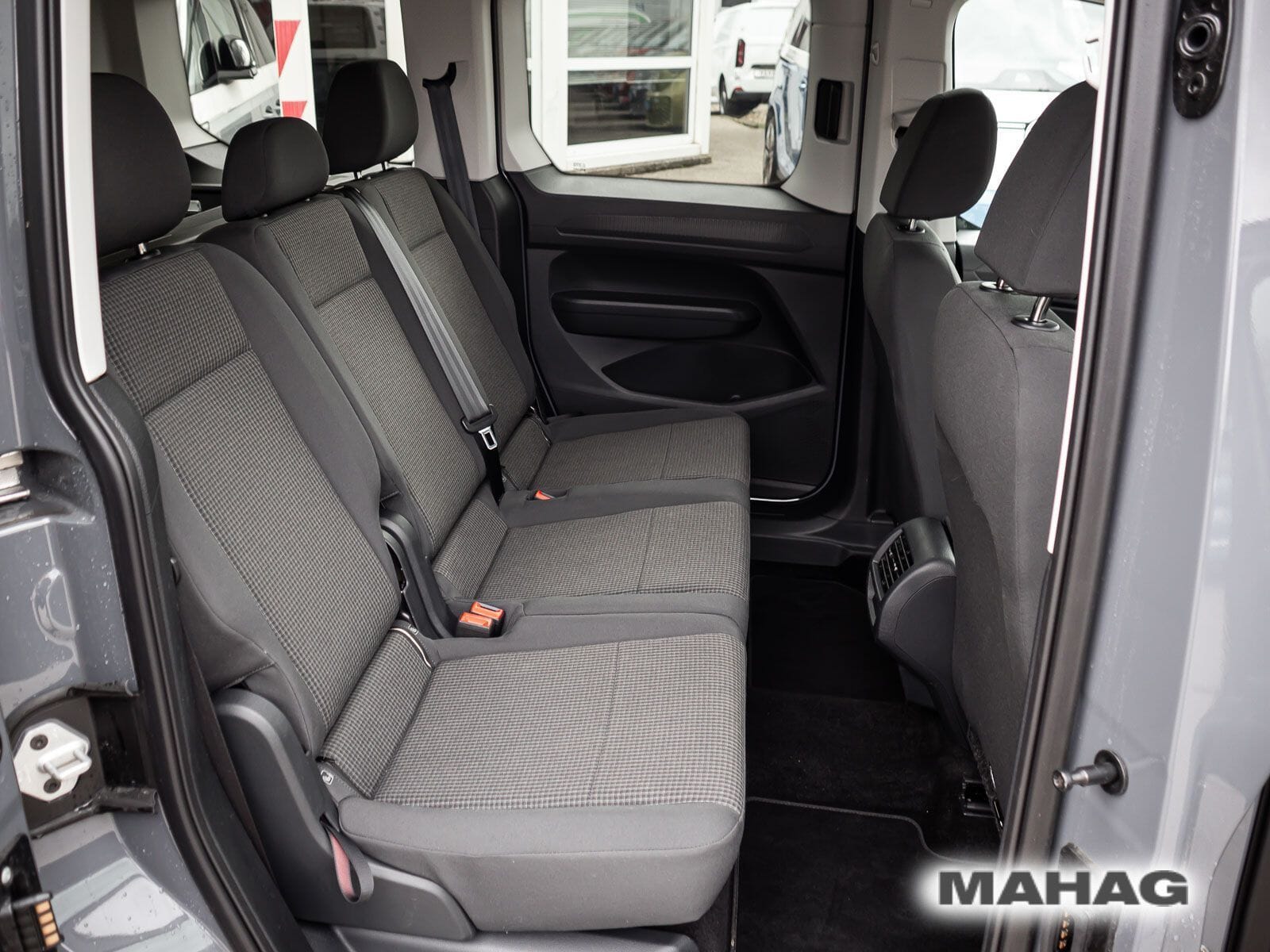 Fahrzeugabbildung Volkswagen Caddy 5-Sitzer 2,0l TDI 75kW 6-Gang-Schaltgetr.