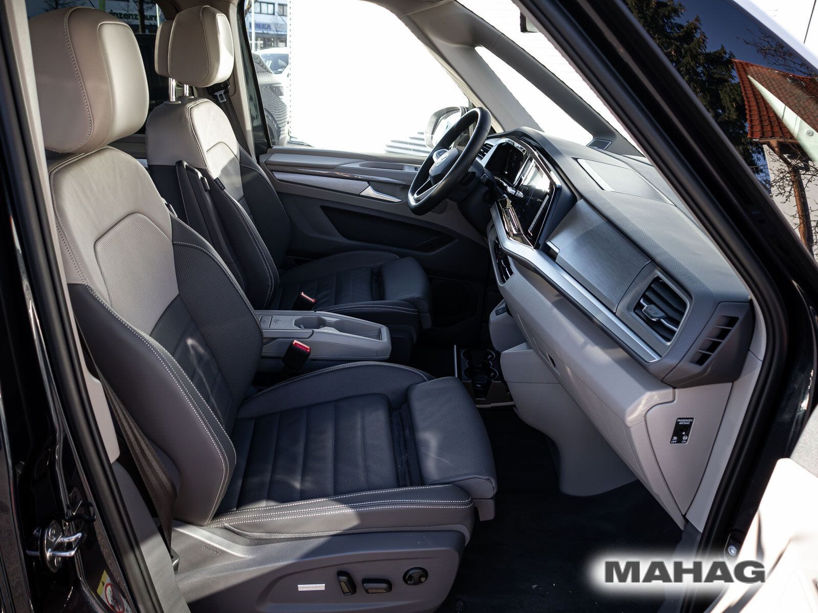 Fahrzeugabbildung Volkswagen Multivan Style 1,5 l 130 kW eHybrid OPF 4MOTION