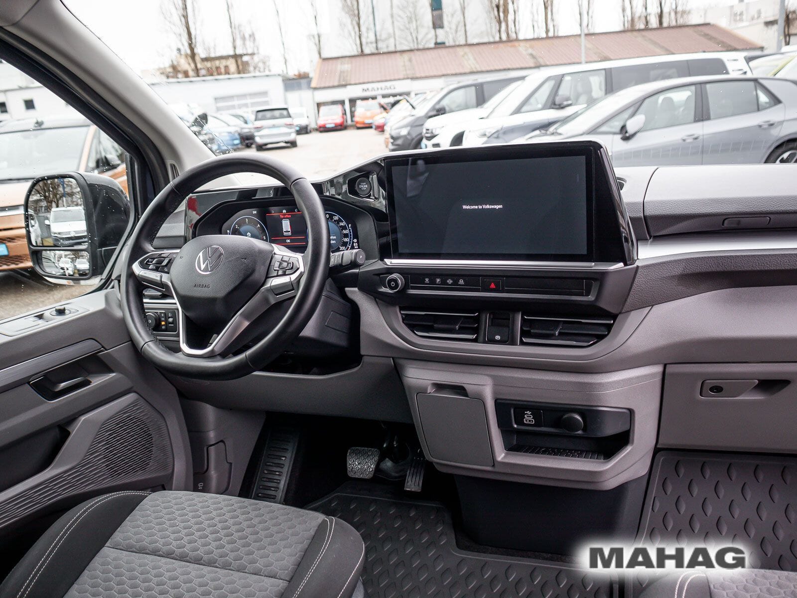 Fahrzeugabbildung Volkswagen Caravelle Life 2,0 l 110 kW TDI 8-Gang A