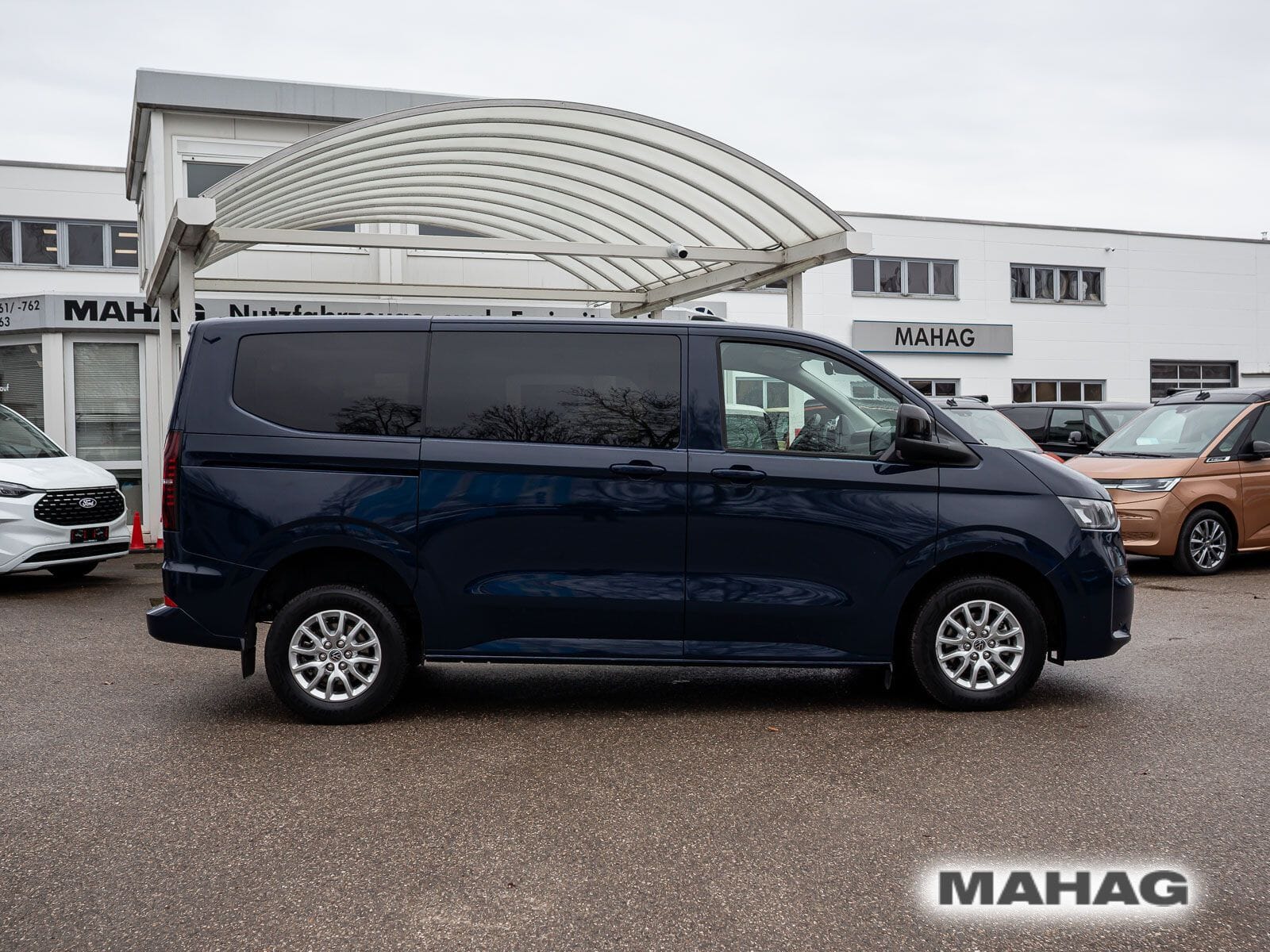 Fahrzeugabbildung Volkswagen Caravelle Life 2,0 l 110 kW TDI 8-Gang A