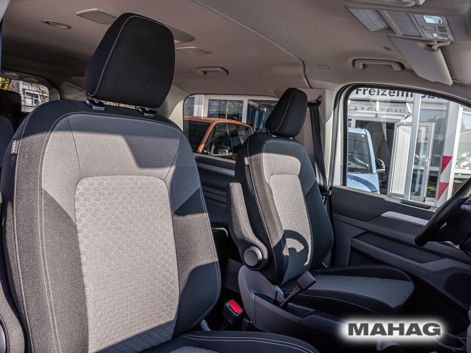 Fahrzeugabbildung Volkswagen Caravelle Life KR