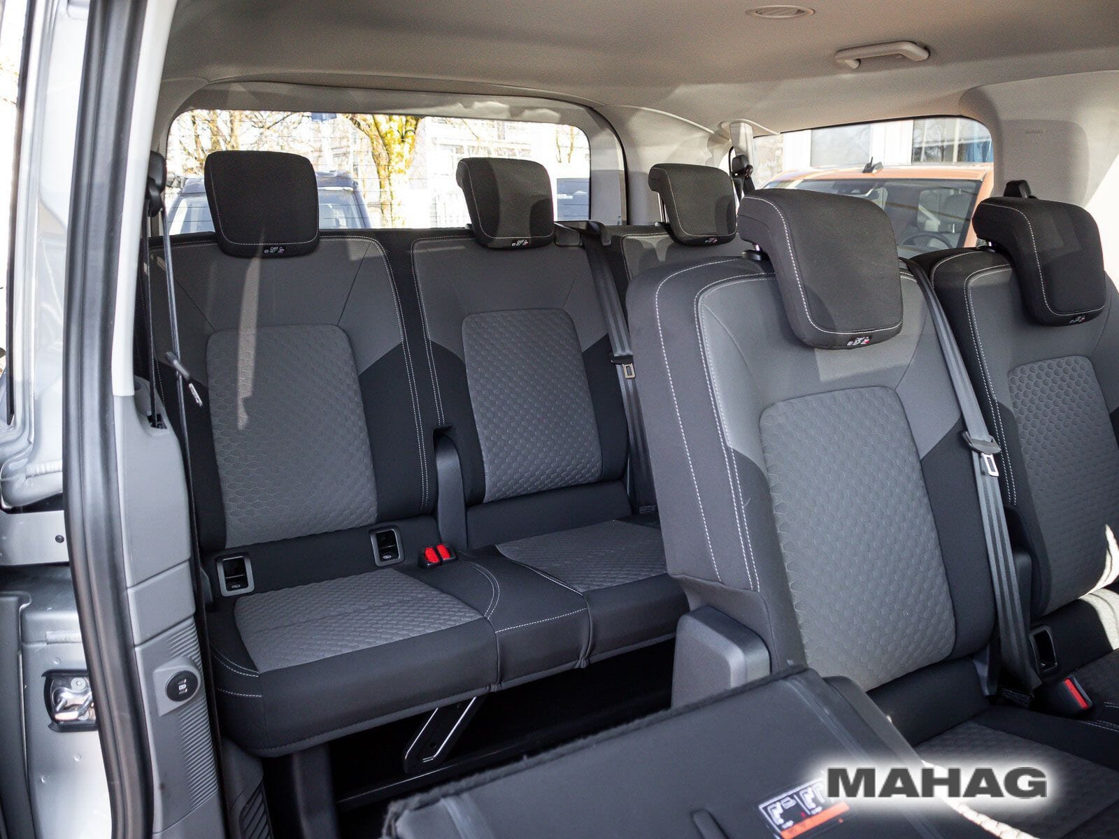 Fahrzeugabbildung Volkswagen Caravelle Life KR