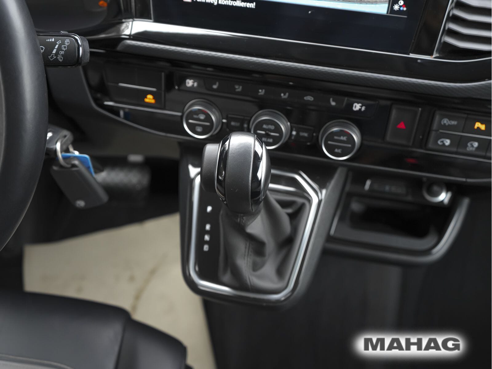 Fahrzeugabbildung Volkswagen T6.1 Multivan Comfortline 2,0 l 150 kW TDI SCR B