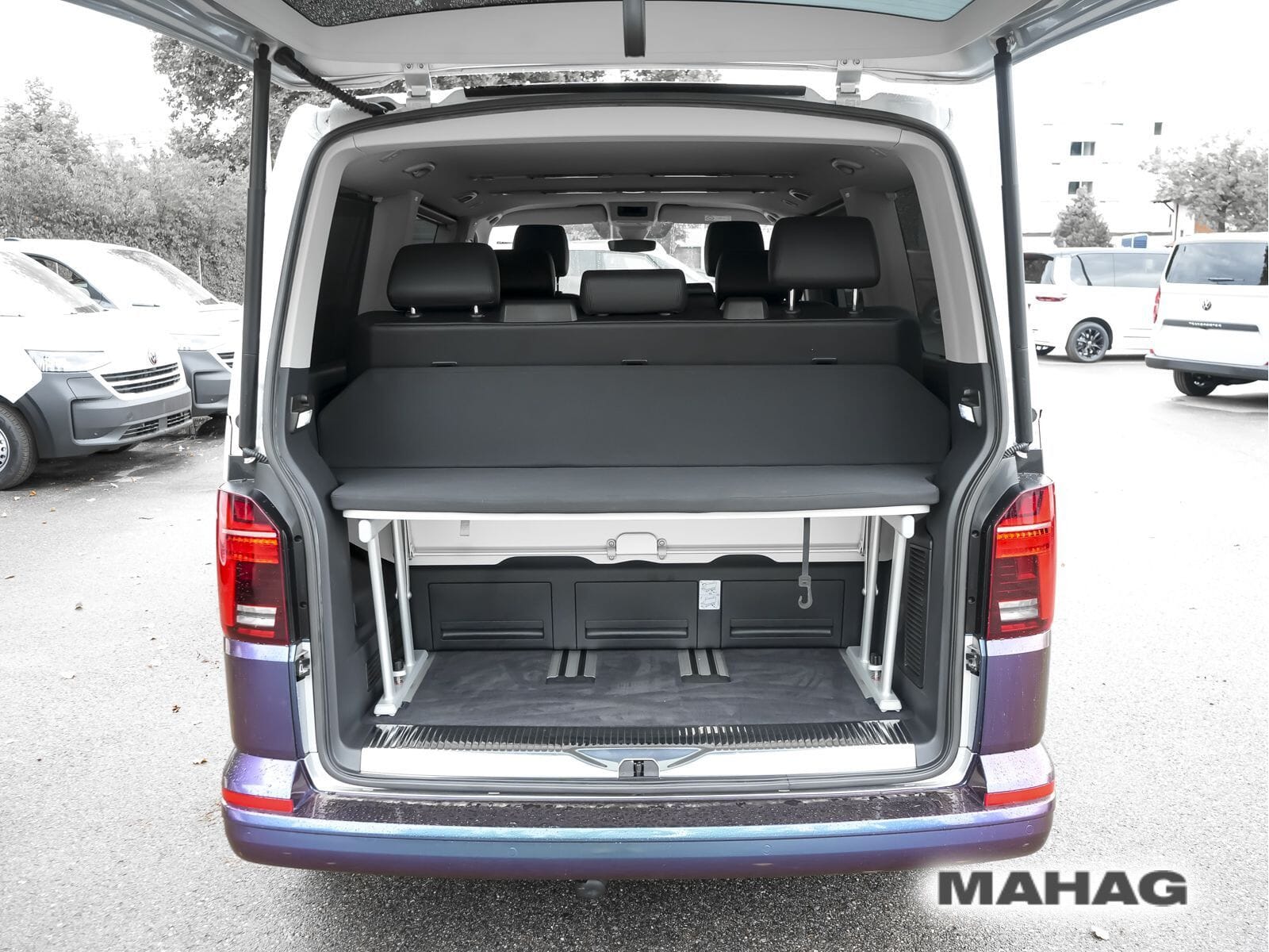 Fahrzeugabbildung Volkswagen T6.1 Multivan Comfortline 2,0 l 150 kW TDI SCR B