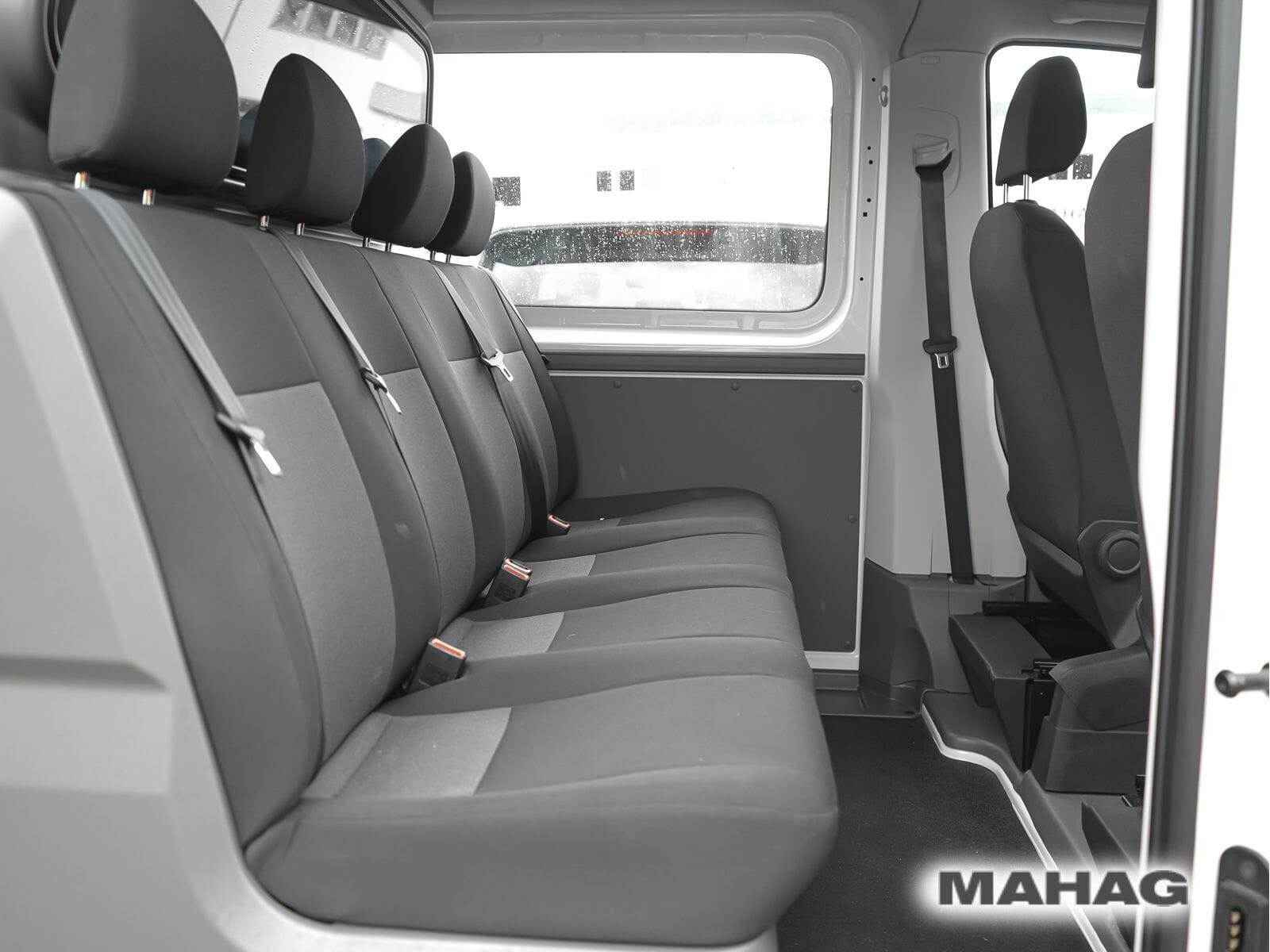 Fahrzeugabbildung Volkswagen Crafter 35 Kasten 2,0 l 103 kW Frontantrieb 6-Ga