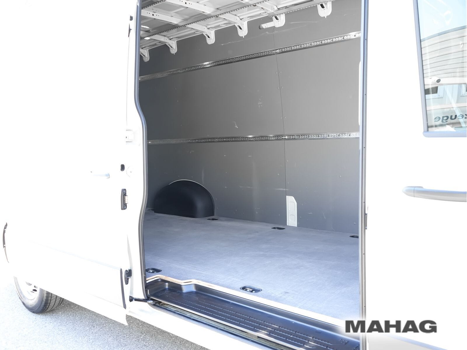 Fahrzeugabbildung Volkswagen Crafter Kasten langer Radstand