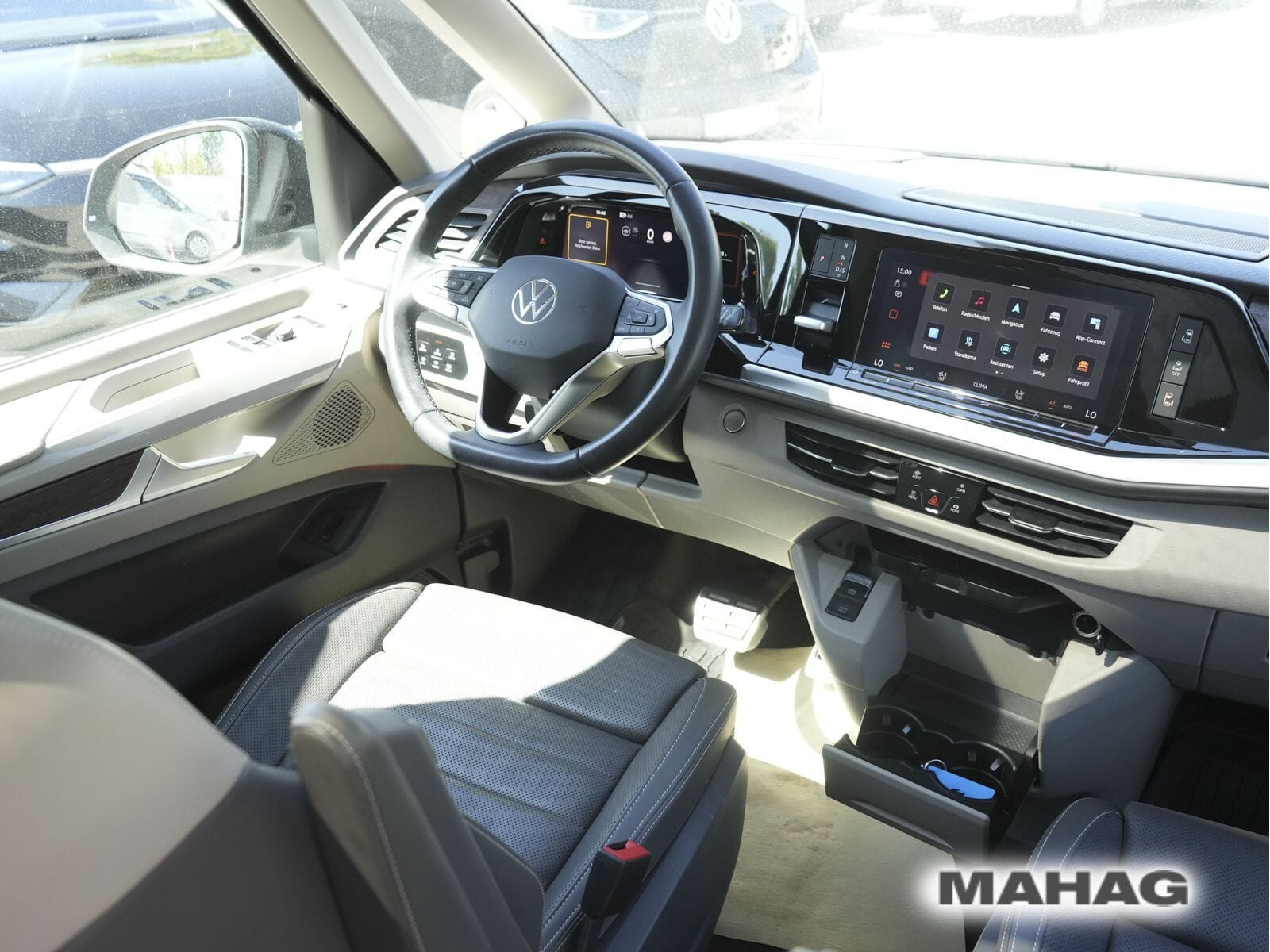 Fahrzeugabbildung Volkswagen Multivan Style 2,0 l 110 kW TDI SCR Fron tantrie