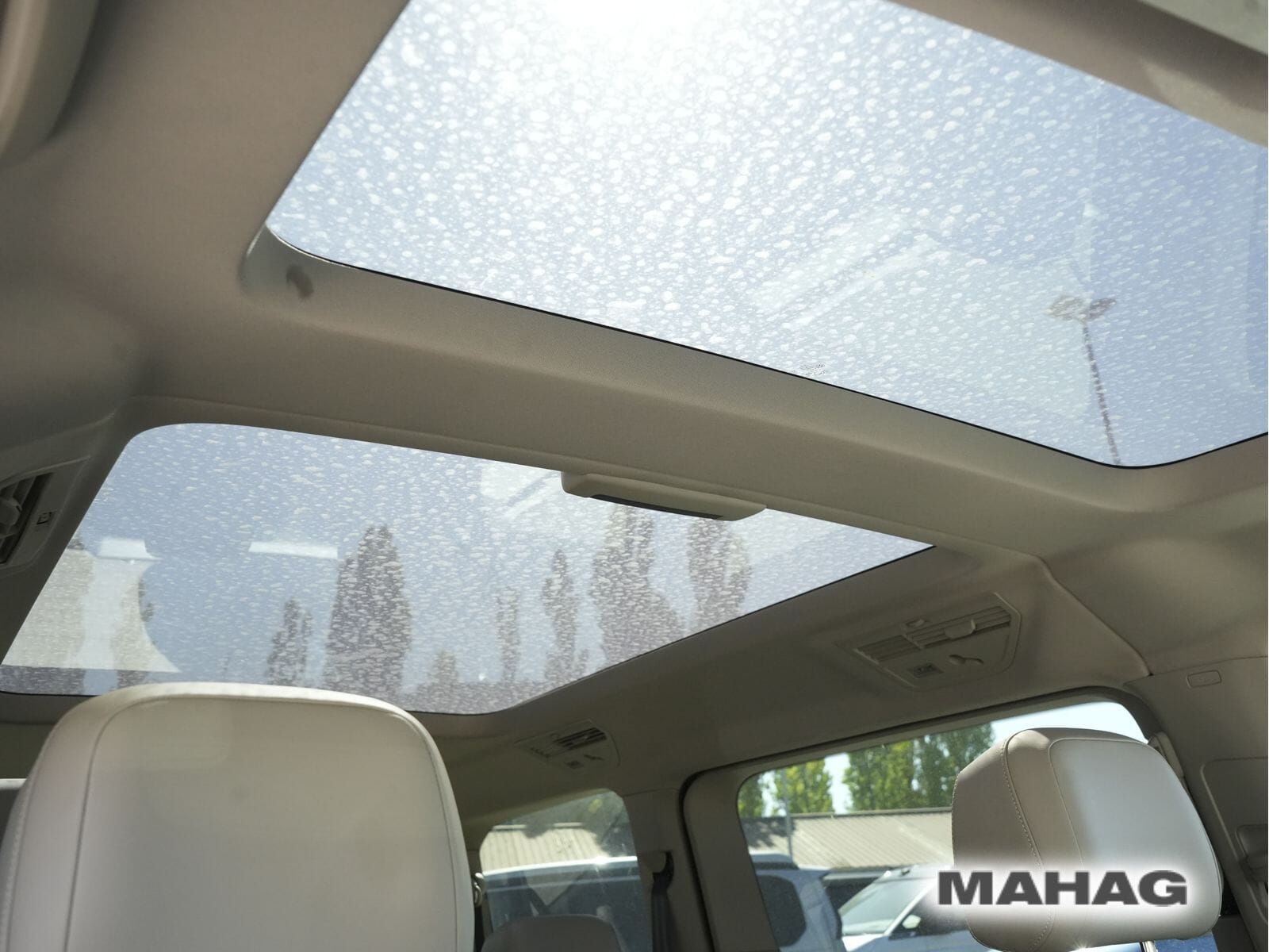 Fahrzeugabbildung Volkswagen Multivan Style 2,0 l 110 kW TDI SCR Fron tantrie