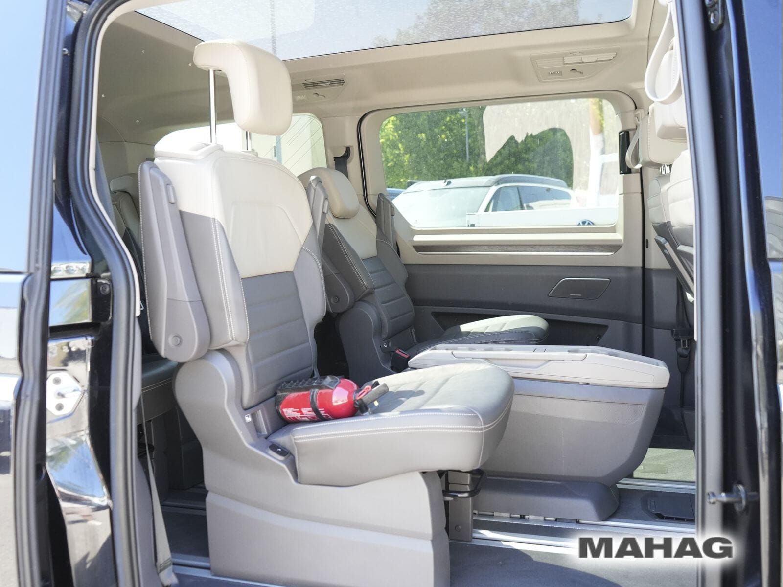 Fahrzeugabbildung Volkswagen Multivan Style 2,0 l 110 kW TDI SCR Fron tantrie
