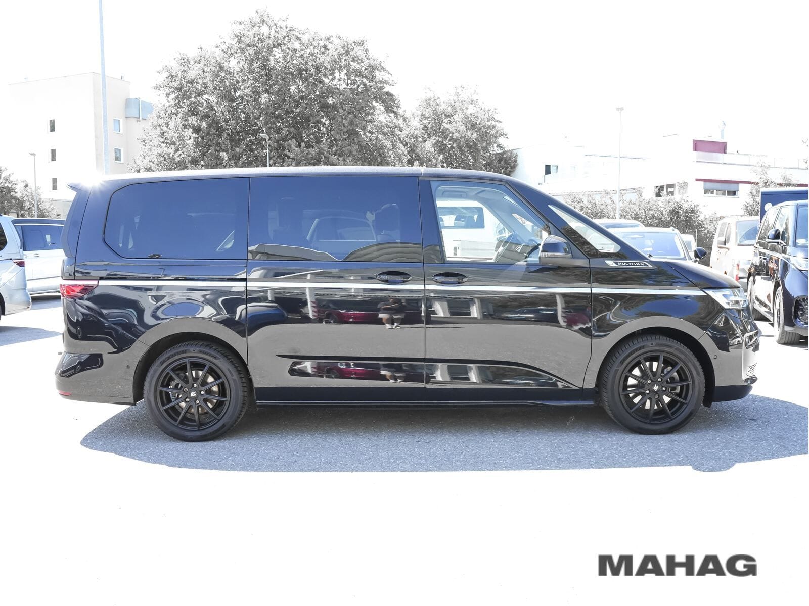 Fahrzeugabbildung Volkswagen Multivan Style 2,0 l 110 kW TDI SCR Fron tantrie