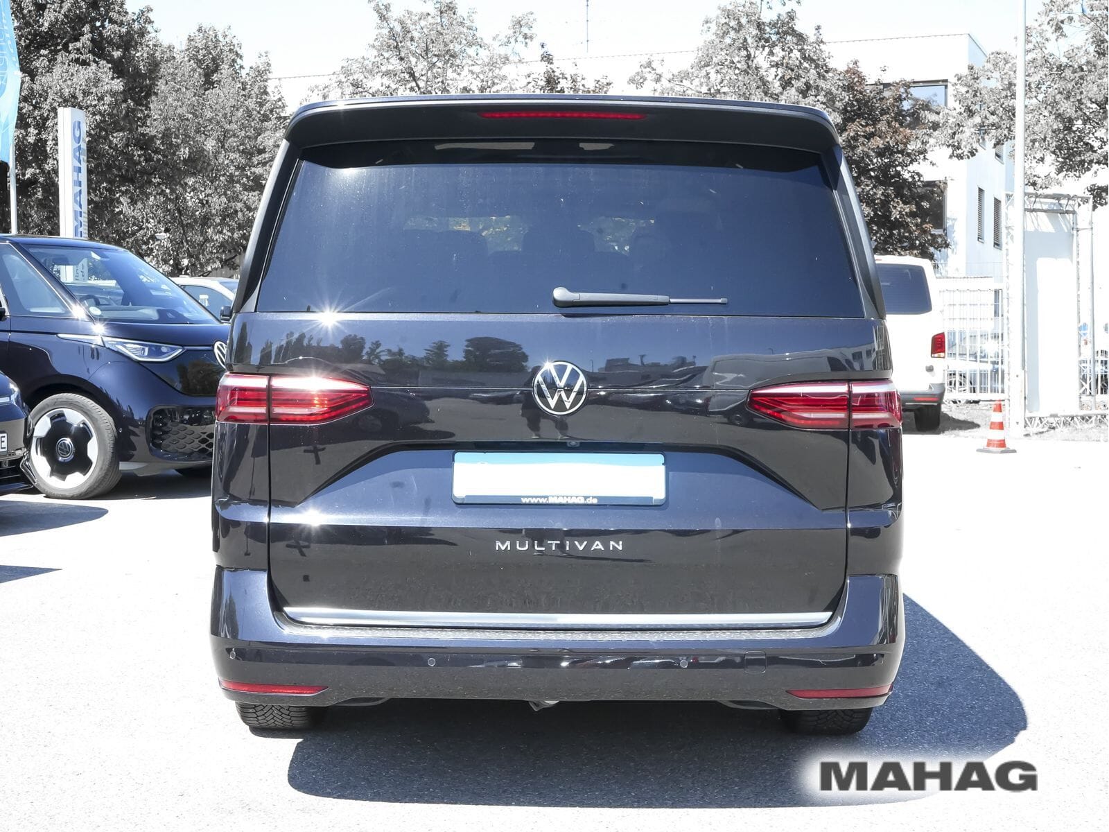 Fahrzeugabbildung Volkswagen Multivan Style 2,0 l 110 kW TDI SCR Fron tantrie