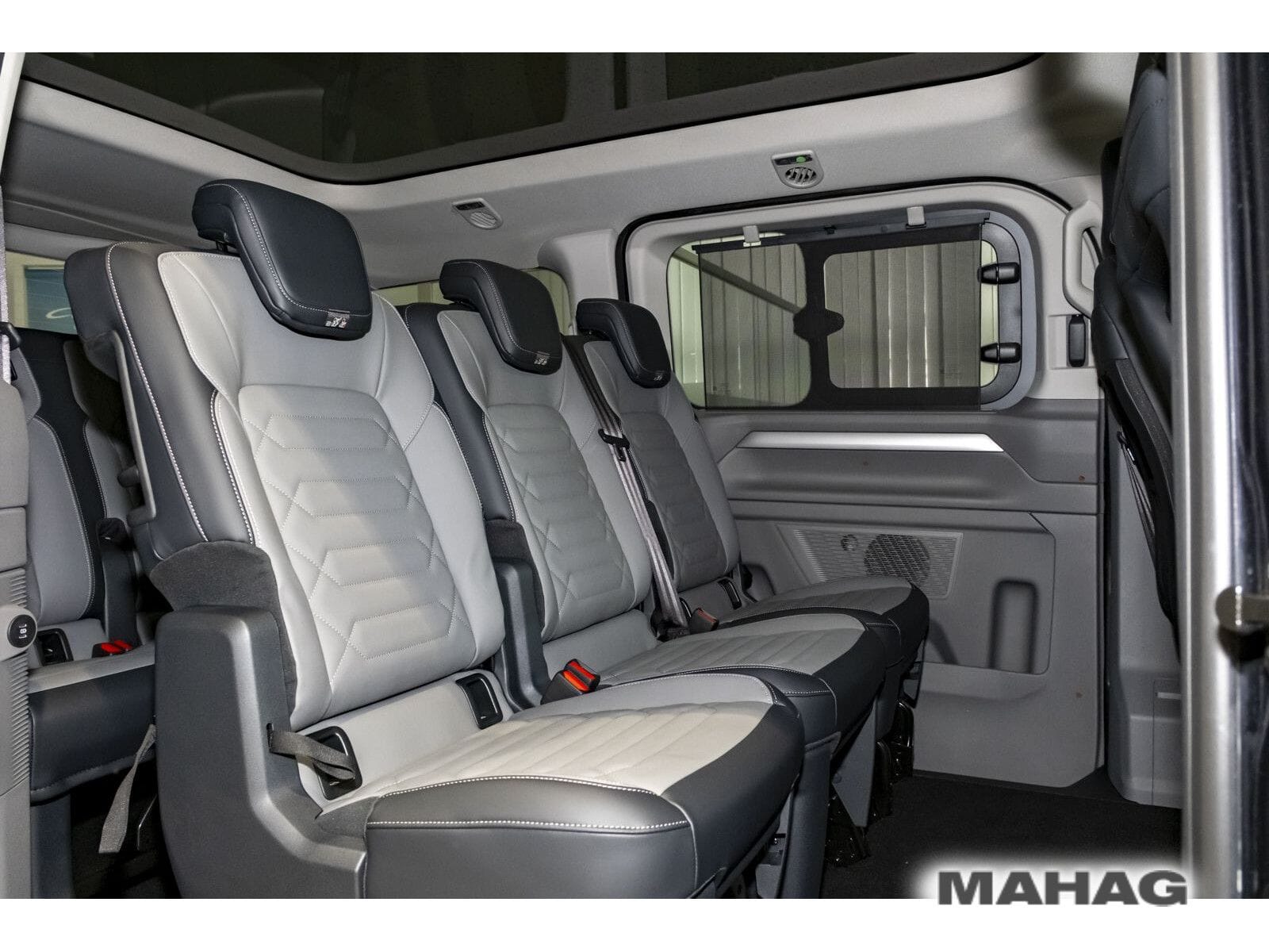 Fahrzeugabbildung Volkswagen e-Caravelle Style 160 kW BEV 1-Gang 3100 mm