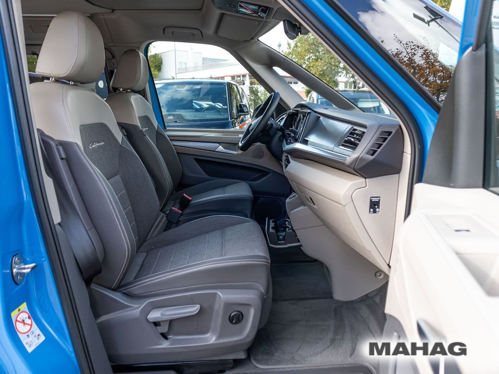 Fahrzeugabbildung Volkswagen California Ocean 2.0 TDI "UPE: 101.435,60"
