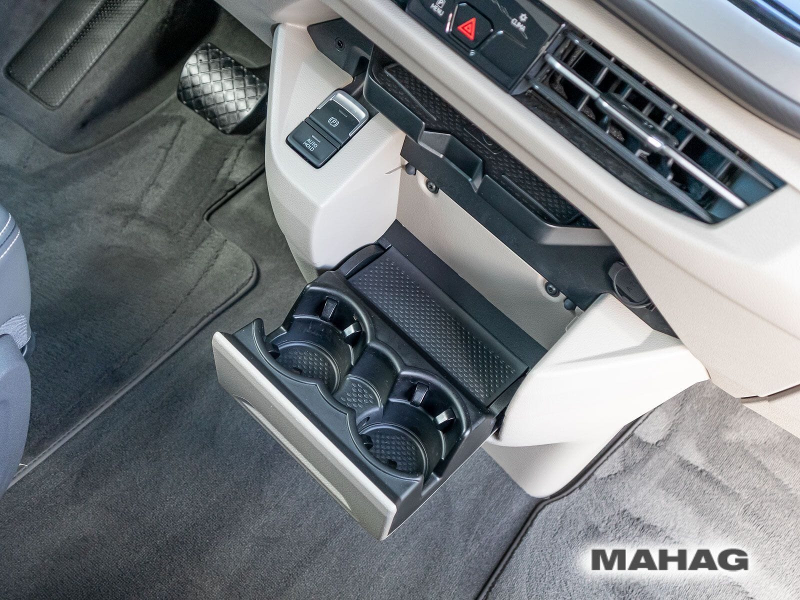Fahrzeugabbildung Volkswagen California Ocean 2.0 TDI "UPE: 101.435,60"