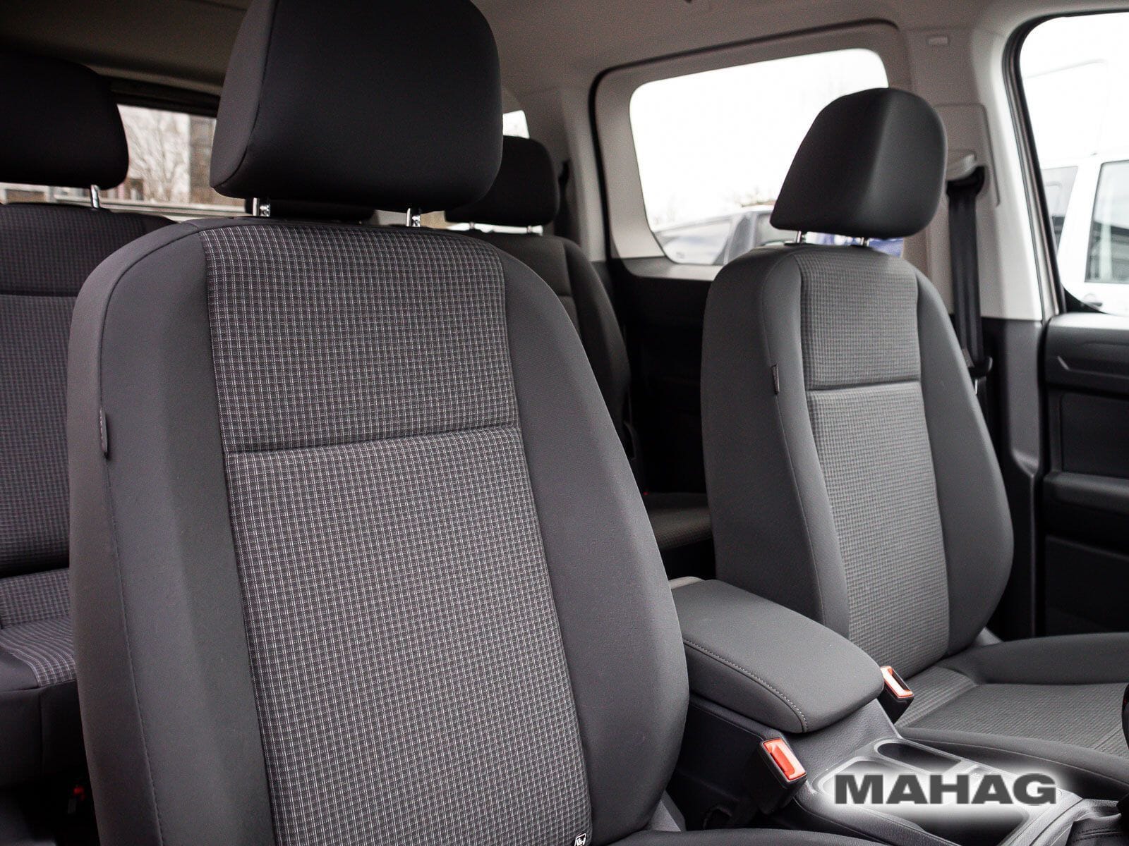 Fahrzeugabbildung Volkswagen Caddy Maxi 7-Sitzer 1,5l TSI 84kW 6-Gang-Schaltg