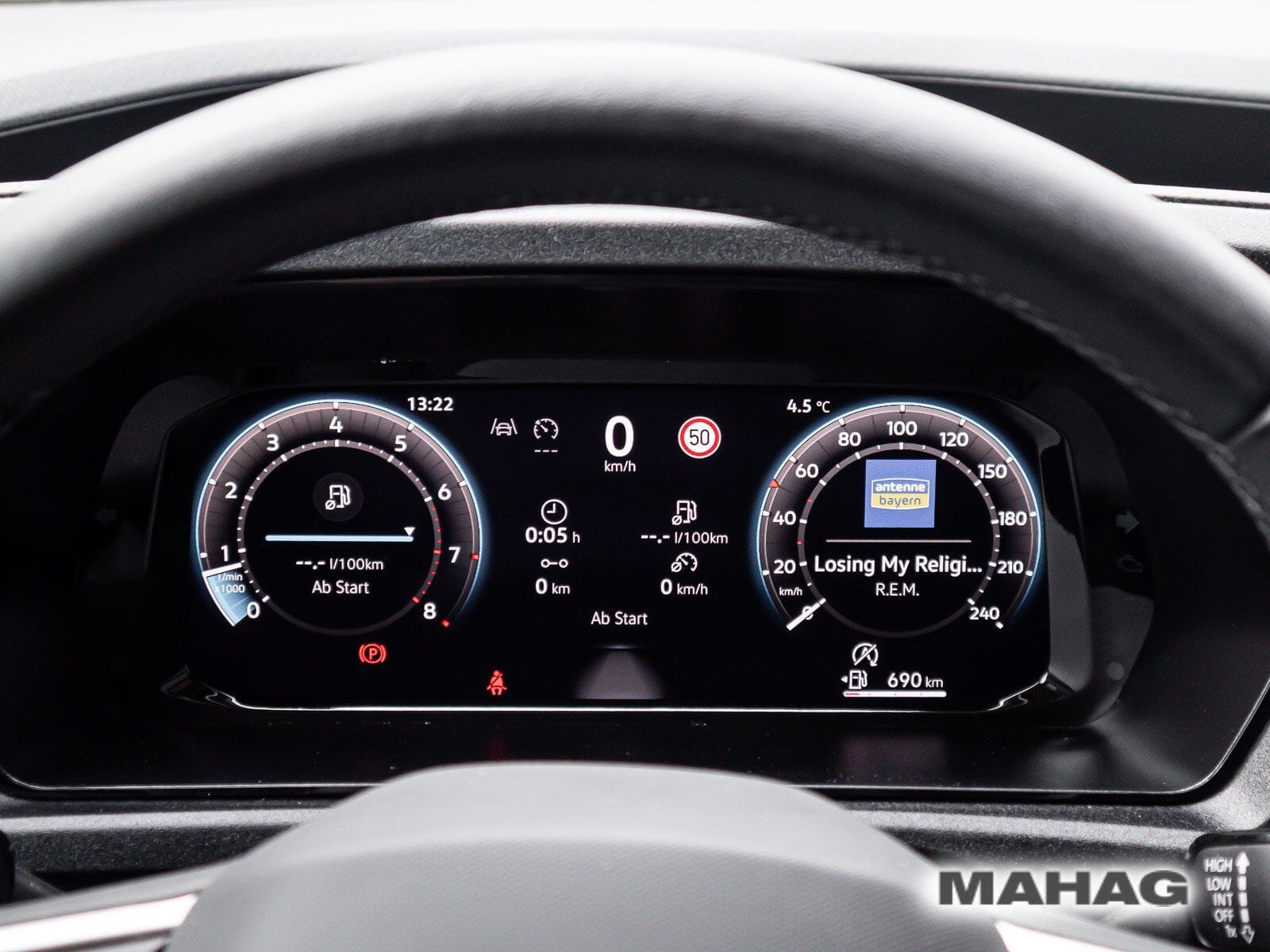 Fahrzeugabbildung Volkswagen Caddy Maxi 7-Sitzer 1,5l TSI 84kW 6-Gang-Schaltg
