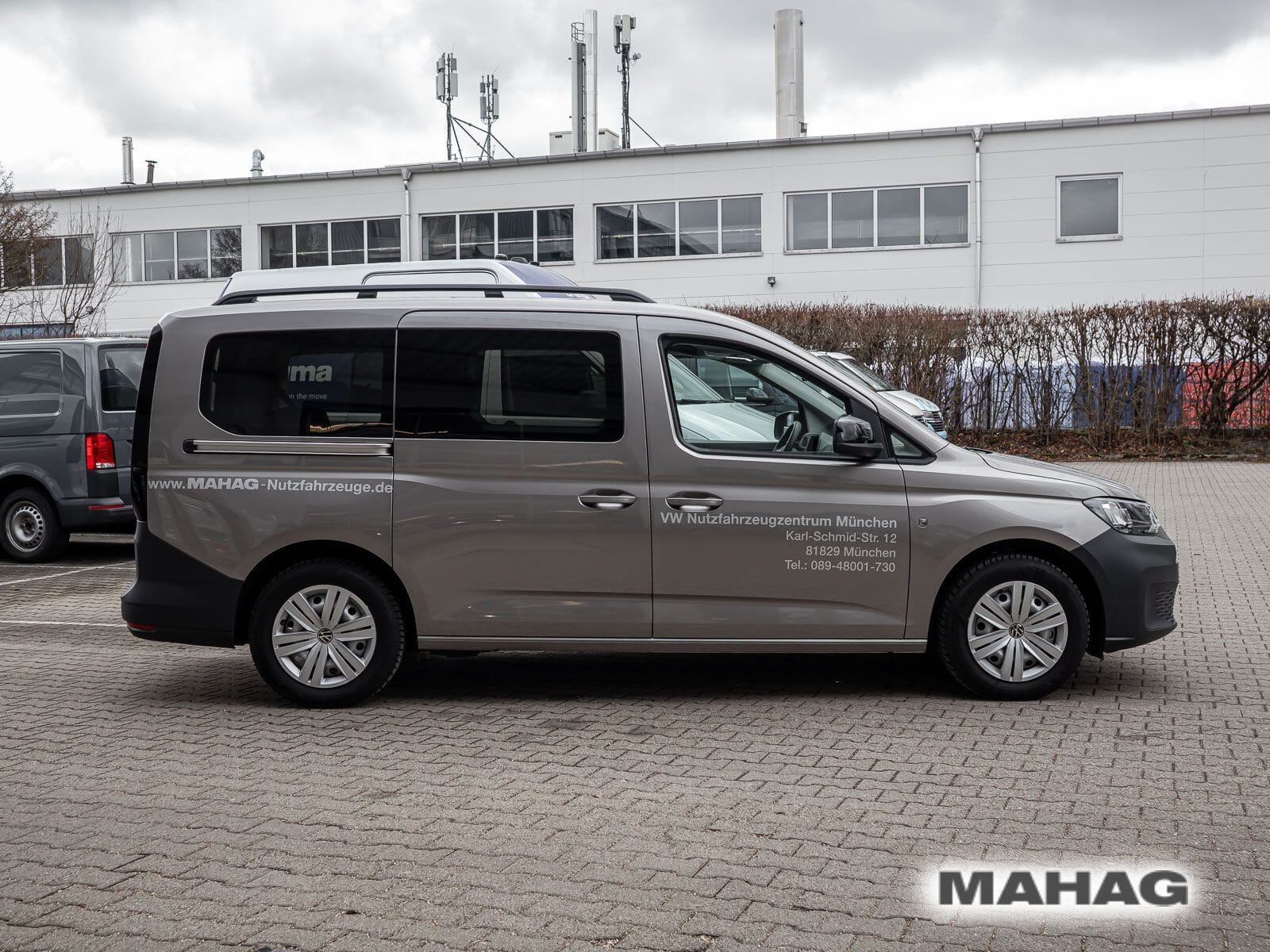 Fahrzeugabbildung Volkswagen Caddy Maxi 7-Sitzer 1,5l TSI 84kW 6-Gang-Schaltg