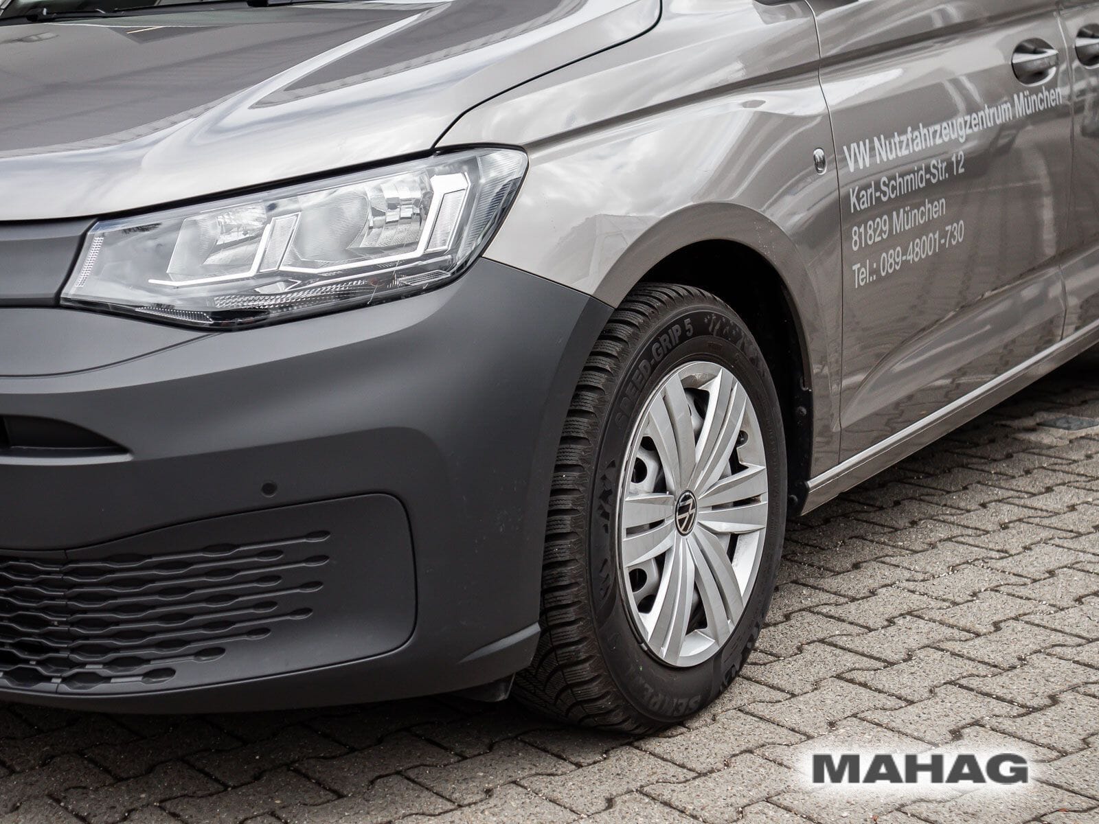 Fahrzeugabbildung Volkswagen Caddy Maxi 7-Sitzer 1,5l TSI 84kW 6-Gang-Schaltg