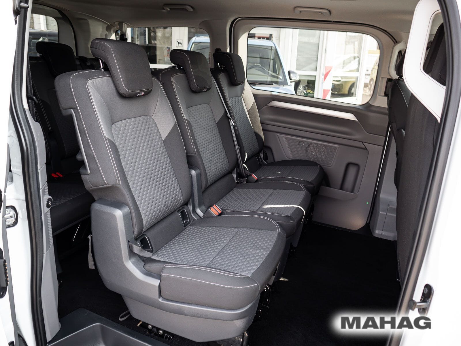 Fahrzeugabbildung Volkswagen Caravelle Life 4motion