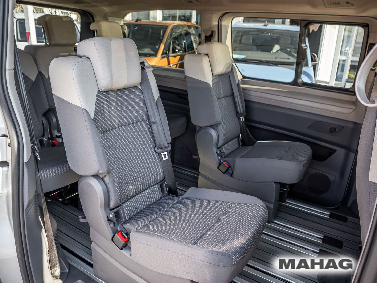 Fahrzeugabbildung Volkswagen Multivan Langversion 2.0 TSI