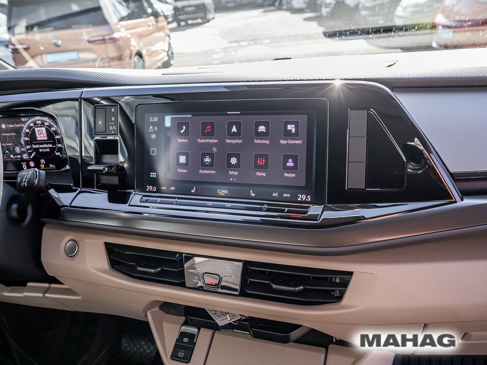 Fahrzeugabbildung Volkswagen Multivan Langversion 2.0 TSI
