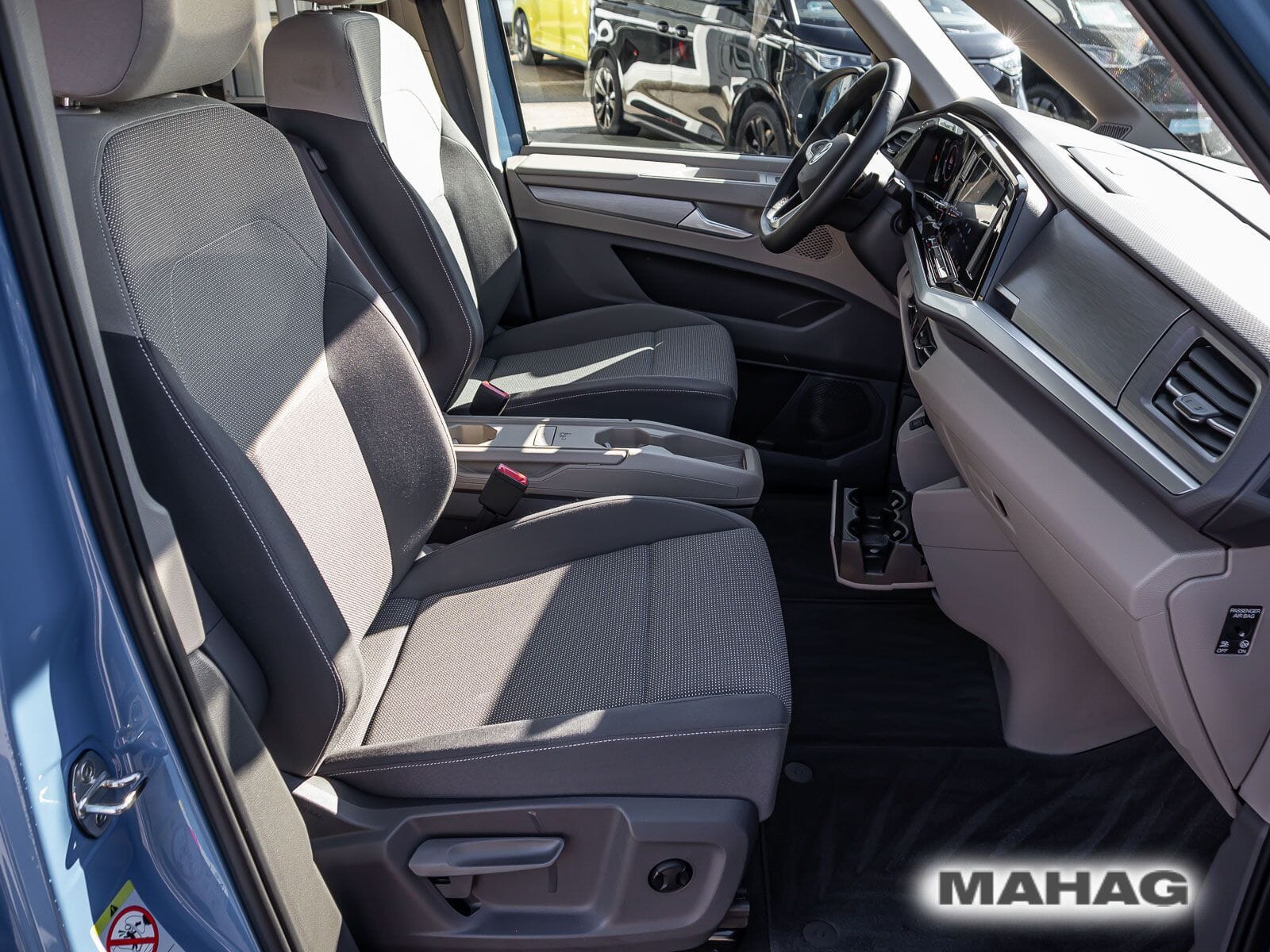 Fahrzeugabbildung Volkswagen Multivan Langversion Life 2.0 TDI