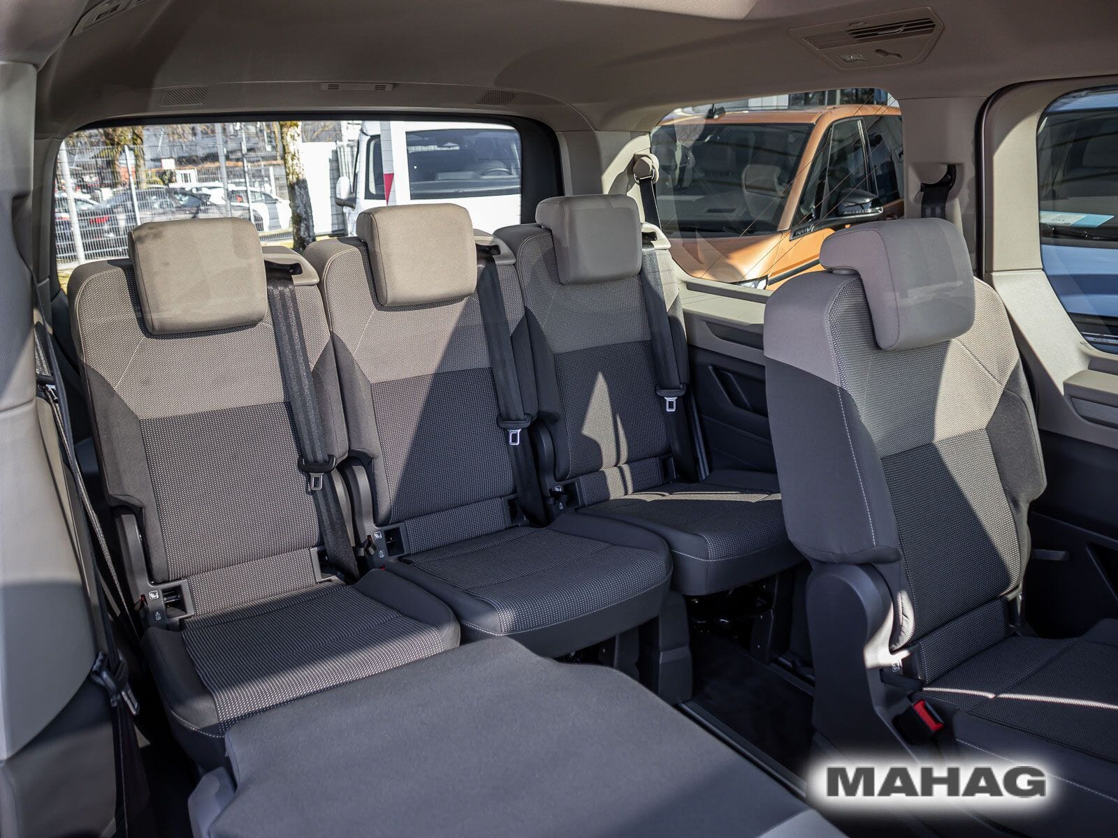 Fahrzeugabbildung Volkswagen Multivan Langversion Life "Edition" 2.0 TDI